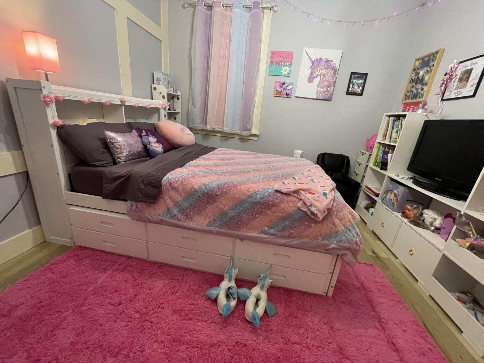 Harper & Bright Designs Queen Size Captain Bed Frame with Drawers and Bookcase, Wooden Platform Bed with Storage Shelf and Sturdy Slats Support for Teens Adults, No Box Spring Needed, Gray customer photo 1