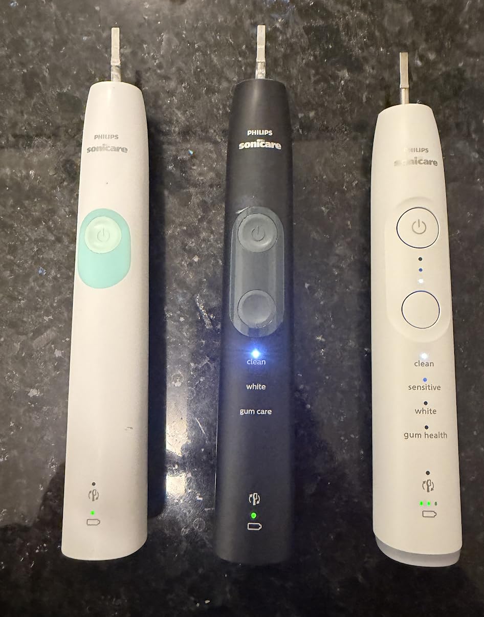 7300 Series Electric Toothbrush - Next-Generation Sonicare Technology, Pressure Sensor, 12 Brushing Settings, SmarTimer, BrushPacer, 21-Day Runtime, Travel Case, Black, HX7421/07 customer photo 2