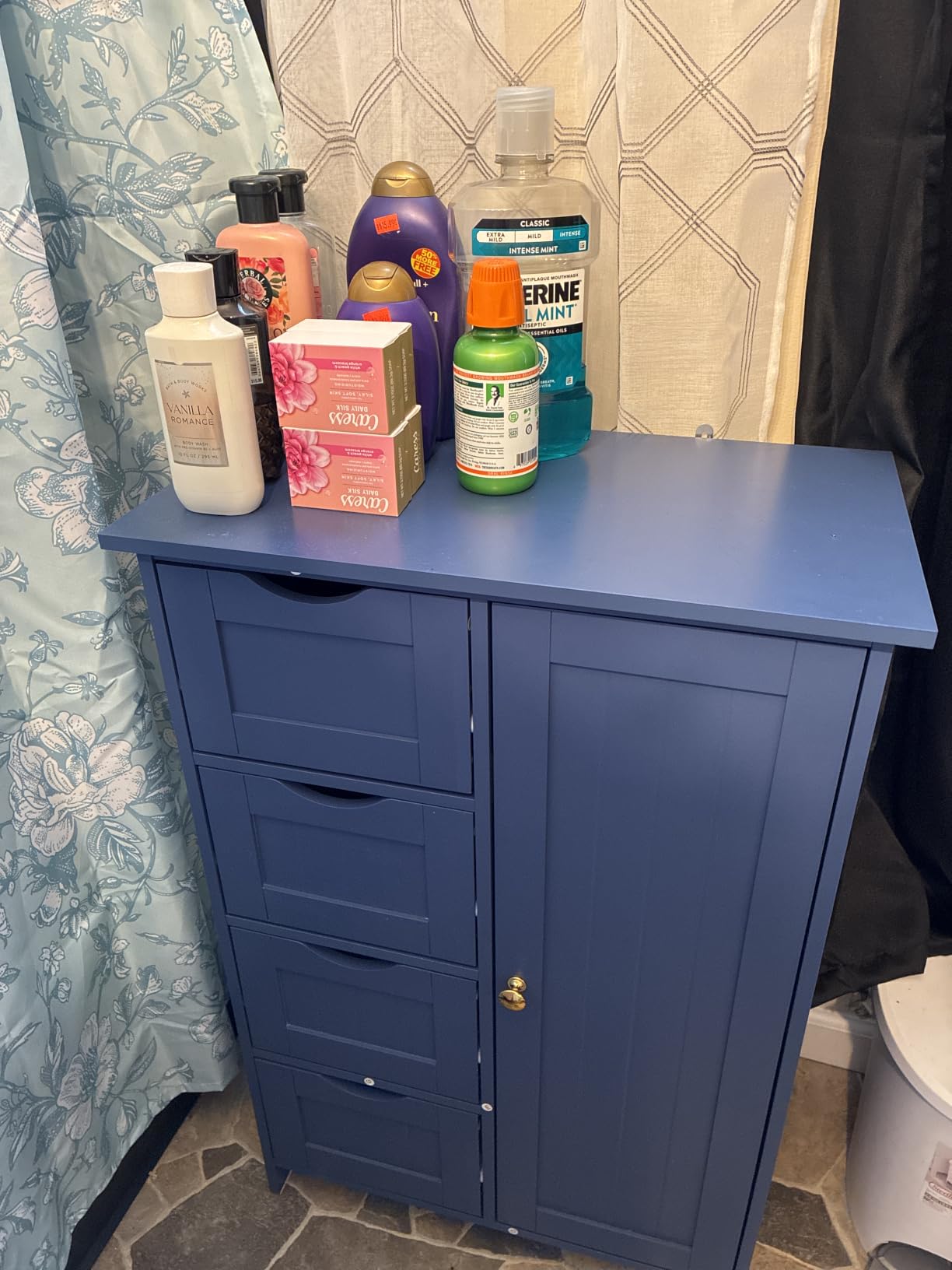 VASAGLE Floor Storage Cabinet, Shaker Cabinet with 2 Adjustable Shelves, 4 Doors, Tall Freestanding Organizer Unit, for Kitchen Bathroom Living Room, Cloud White customer photo 2