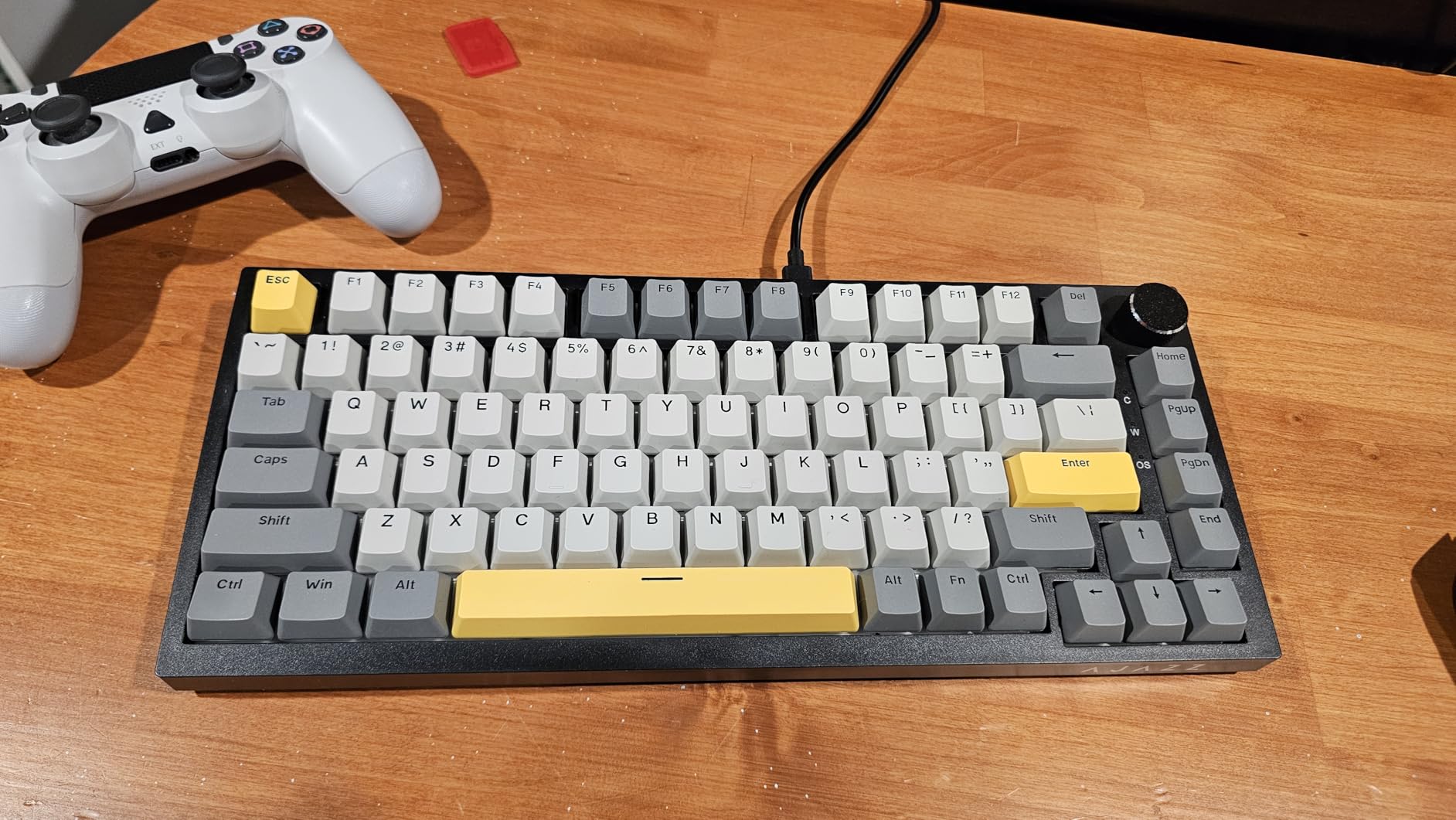 Ajazz AK820 75% Wired Mechanical Gaming Keyboard, Gasket Mounted Hot Swappable Custom Keyboard with Volume Knob, 5-Layer Sound Dampening Padding, PBT Keycaps, 82 Keys, Black customer photo 1