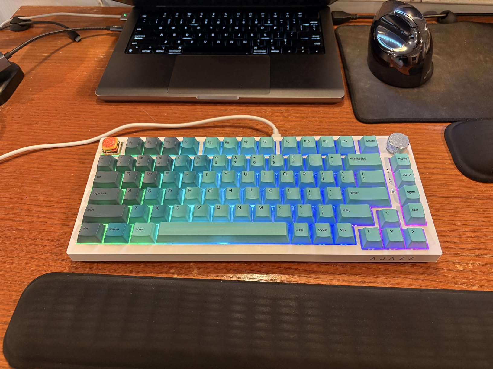 Ajazz AK820 75% Wired Mechanical Gaming Keyboard, Gasket Mounted Hot Swappable Custom Keyboard with Volume Knob, 5-Layer Sound Dampening Padding, PBT Keycaps, 82 Keys, Black customer photo 2