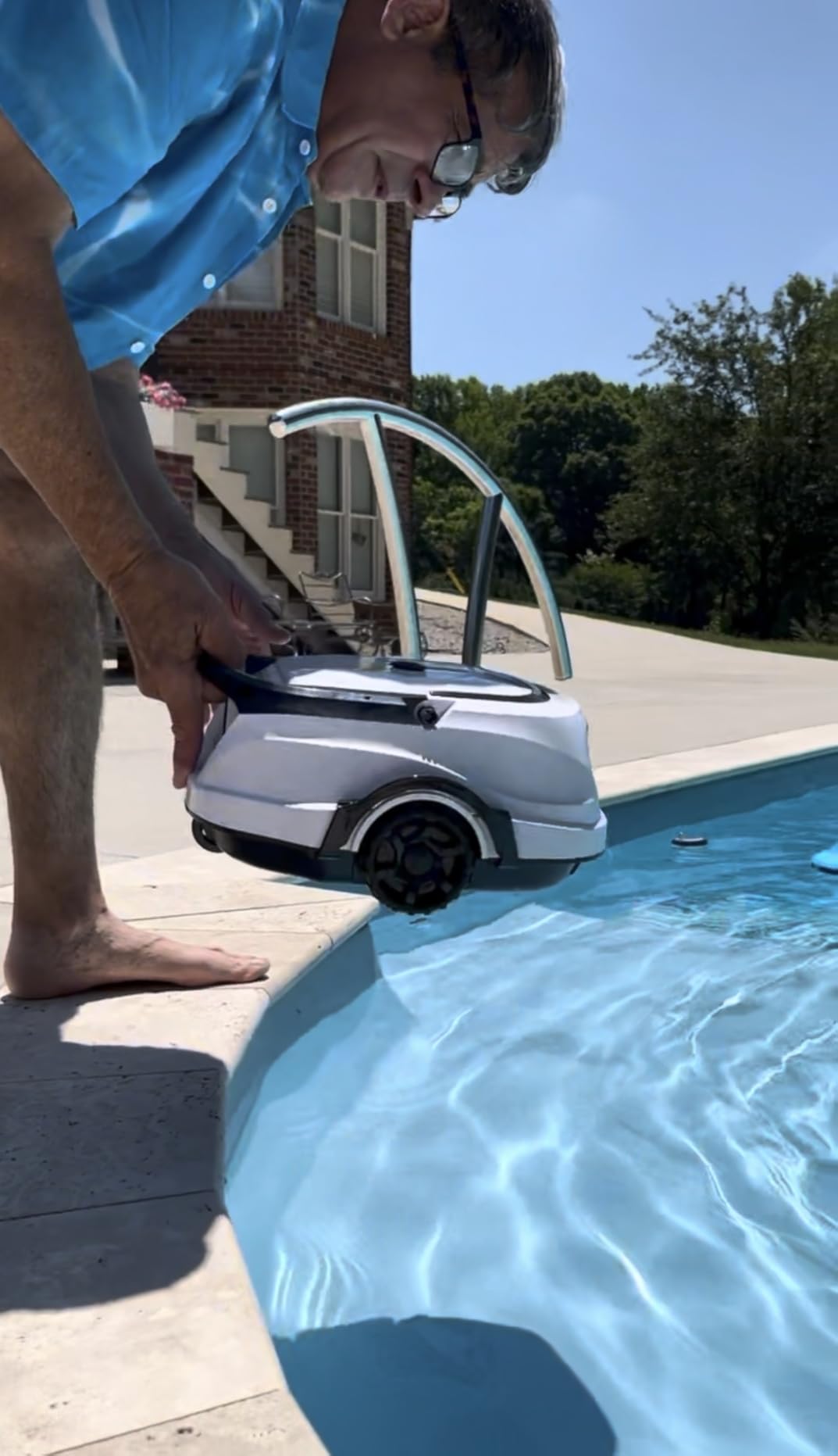 WYBOT A1 Robotic Pool Cleaner - Dual-Layer Filtration, Strong Suction, 130 Mins Runtime, Cordless Pool Vacuum for Above-Ground & Flat Pools up to 1,100 Sq. Ft. customer photo 1