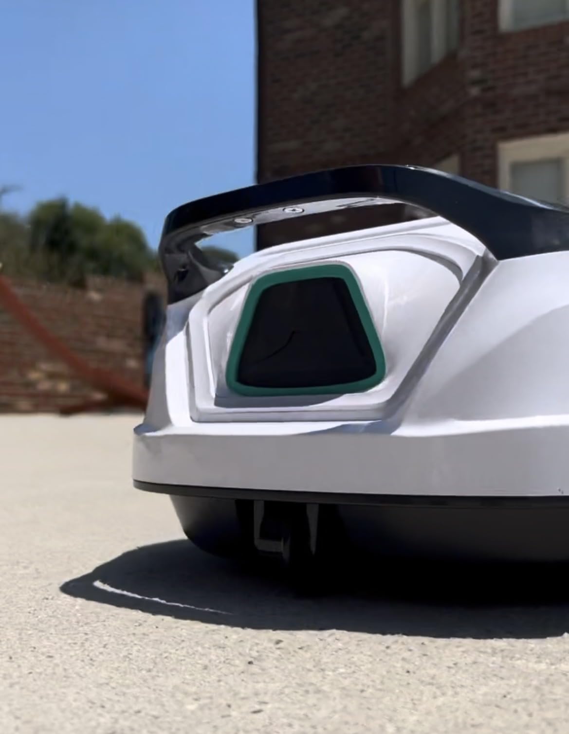 WYBOT A1 Robotic Pool Cleaner - Dual-Layer Filtration, Strong Suction, 130 Mins Runtime, Cordless Pool Vacuum for Above-Ground & Flat Pools up to 1,100 Sq. Ft. customer photo 2