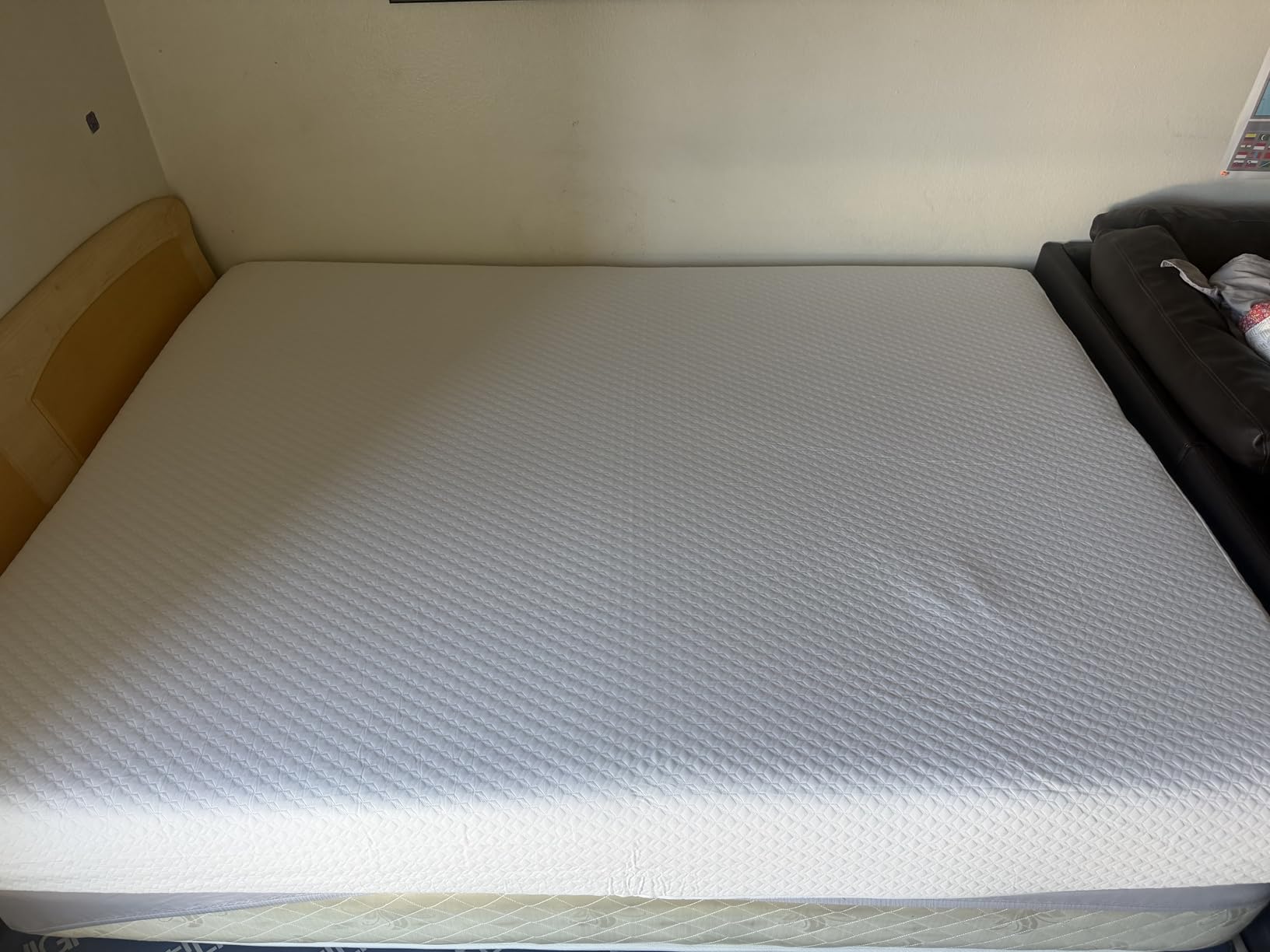 GAESTE 8 Inch Queen Cooling Gel Memory Foam Mattress for Cool Sleep Medium Feel CertiPUR-US Certified Foam, Mattress in a Box Pressure Relief Removable Cover No Fiberglass (Queen, 8 in) customer photo 2