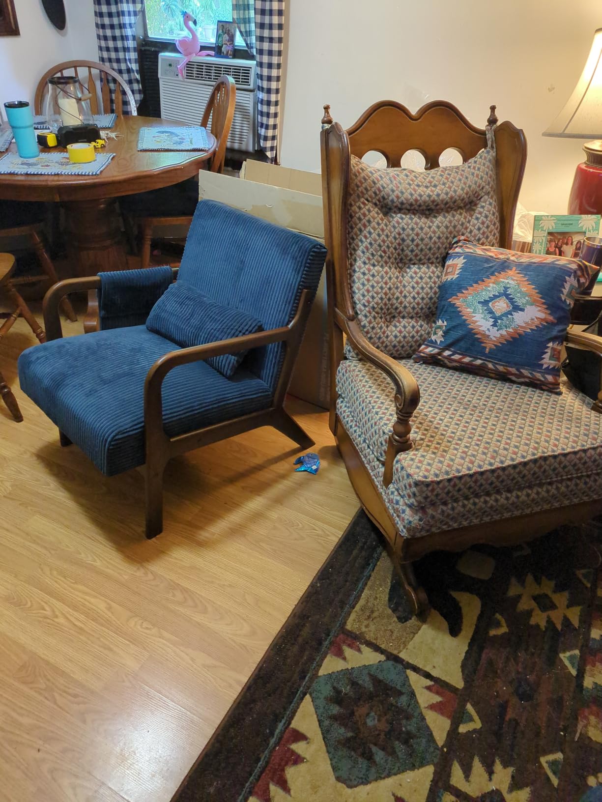 DUMOS Mid Century Modern Accent Chair, Upholstered Armchair with Lumbar Pillow and Solid Wood Frame, Comfy Reading Chair for Small Living Room, Bedroom, Guest Room, Navy Blue customer photo 1