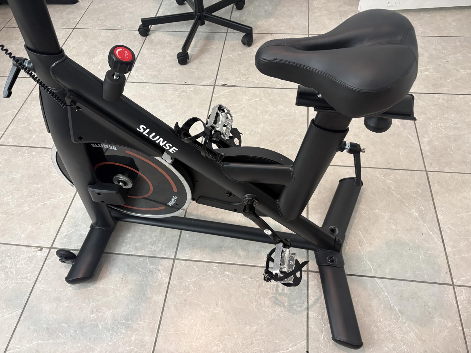 Exercise Bike, Adjustable Magnetic Resistance Stationary Bikes for Home with App Compatible, Silent Indoor Cycling Bike with 350lbs Weight Capacity Comfortable Seat, Digital Monitor & Phone Mount customer photo 1