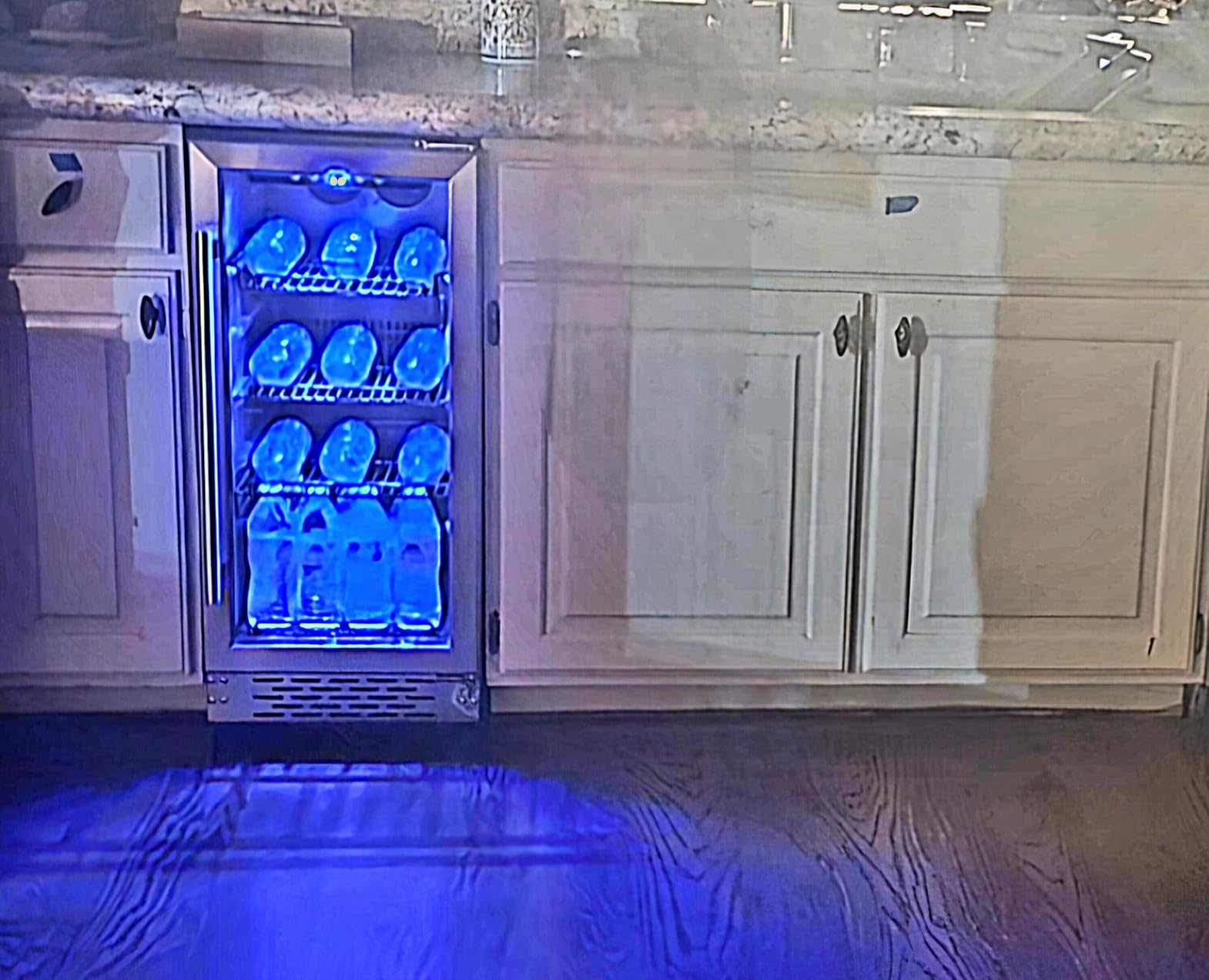 Phiestina Beverage Refrigerator 24 Inch, 172 Cans Indoor/Outdoor Undercounter Beverage Cooler Refrigerator Stainless Steel Beer Fridge with Safety Lock Built-in/Freestanding - Silver Foam Door customer photo 1