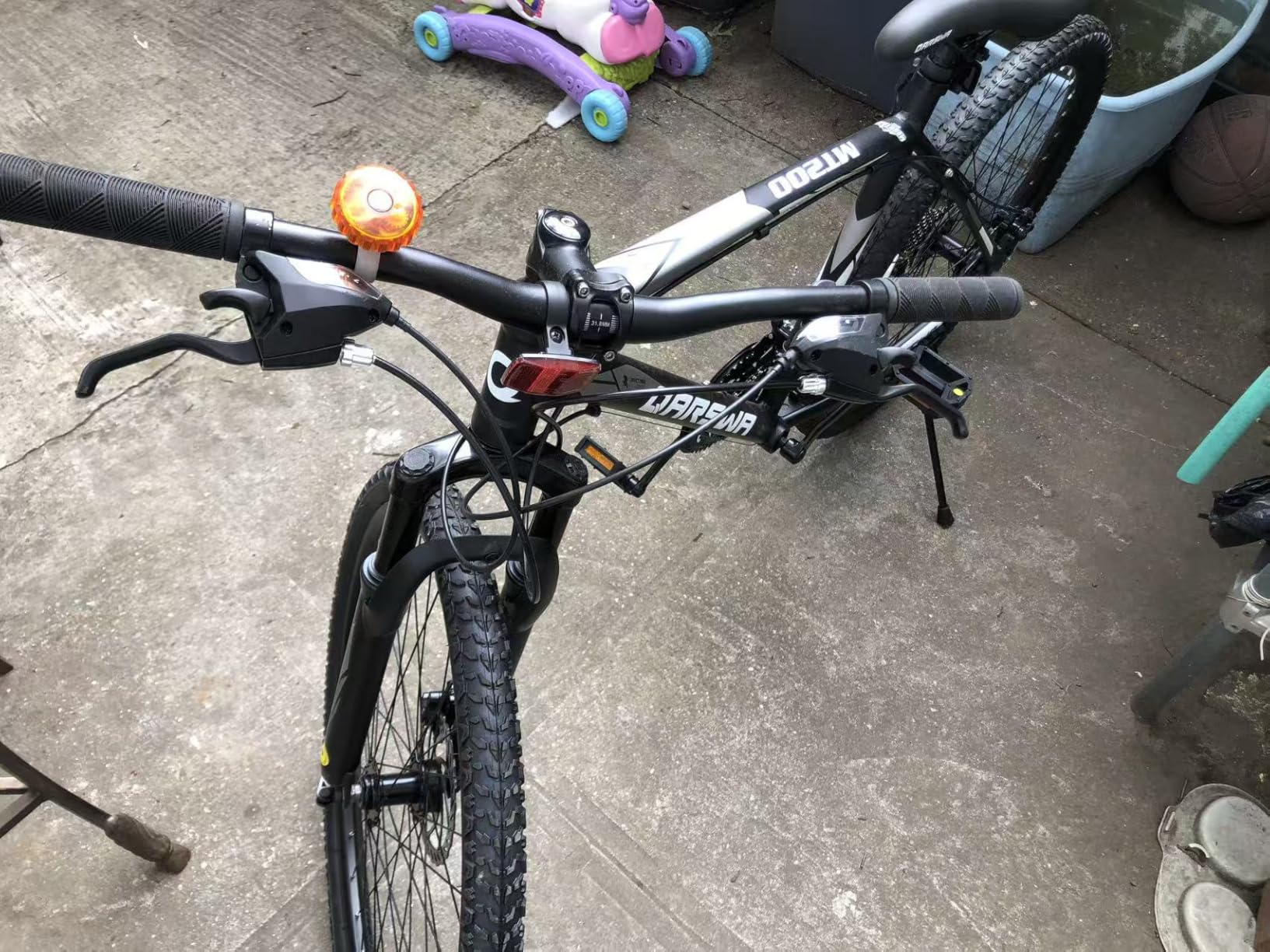 26/27.5 Inch Mountain Bike for Men and Women, Lightweight Aluminum Frame MTB with Dual Disc Brakes & 21-Speed Trigger Shifter, Comfort Foam Seat Adult Bicycle for Trail & Outdoor Riding customer photo 2