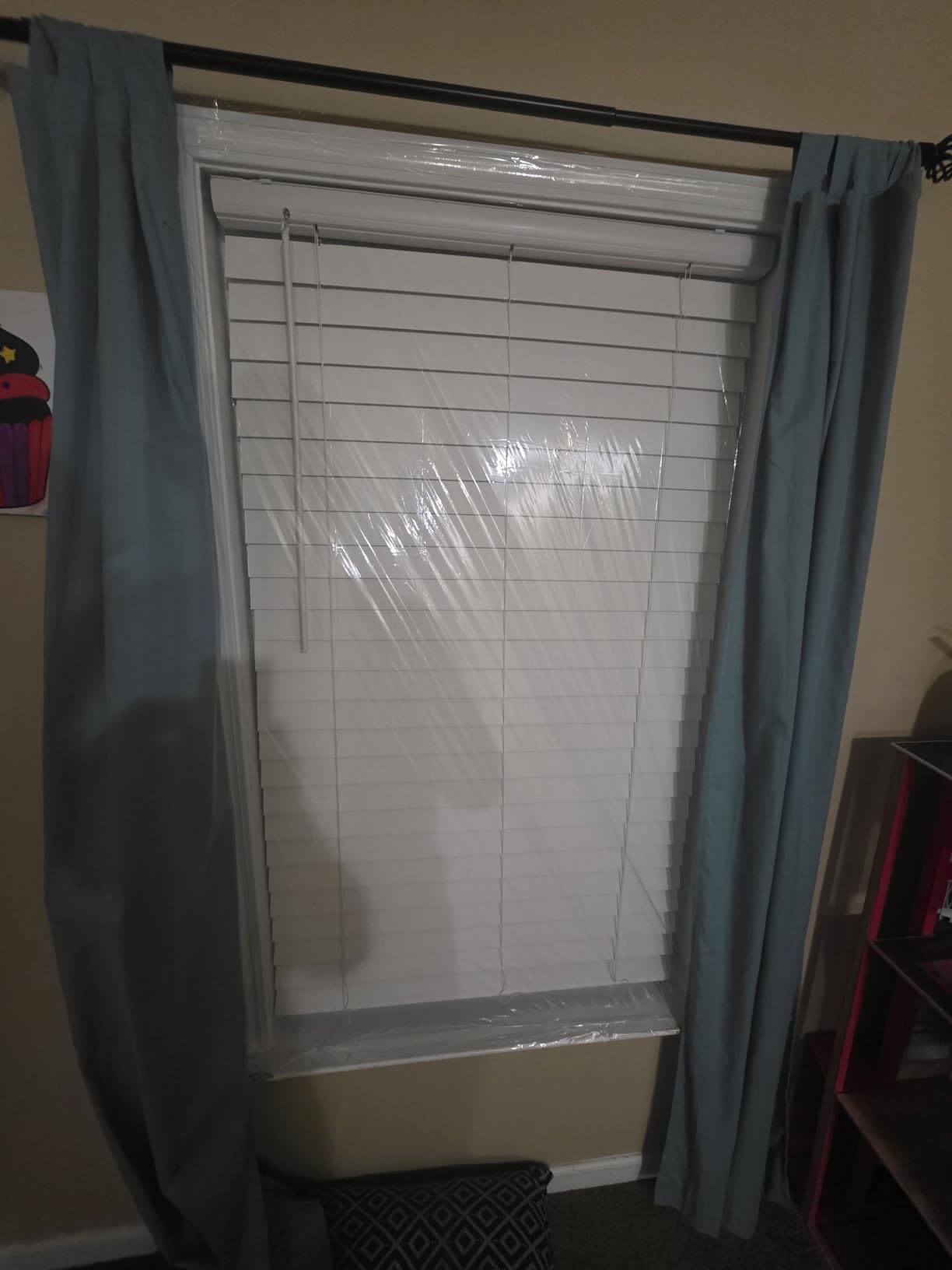 Frost King V73/9H Indoor Shrink Window Kit 42 x 62-Inch, Clear, 9-Pack customer photo 1