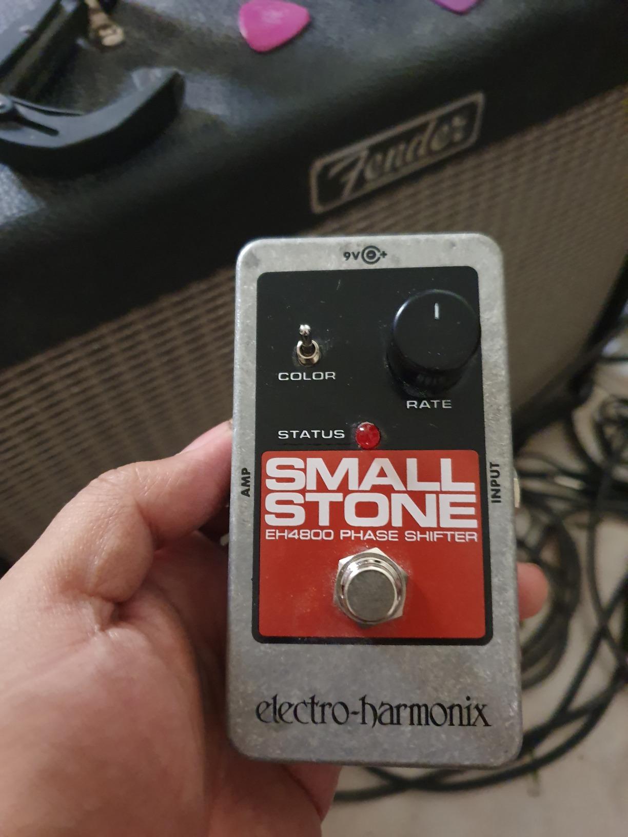 Electro-Harmonix Small Stone Nano Analog Phase Shifter customer photo 1