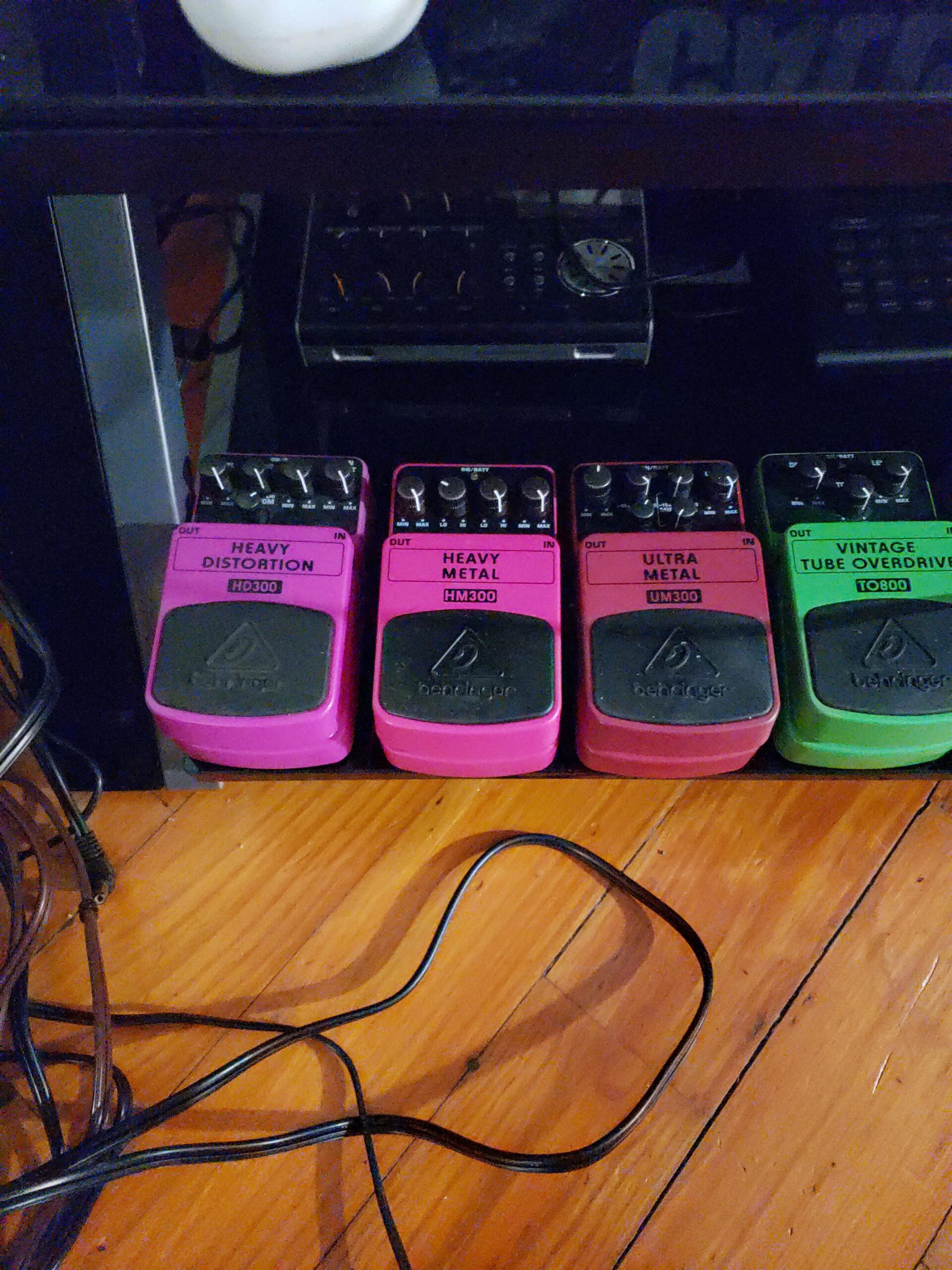 Behringer Heavy Metal HM300 Heavy Metal Distortion Effects Pedal customer photo 1