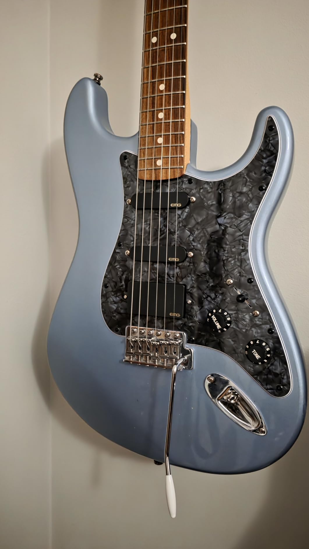 EMG KH20 Pro Series Kirk Hammett Active Pickup Prewired Guitar Pickguard Set customer photo 2