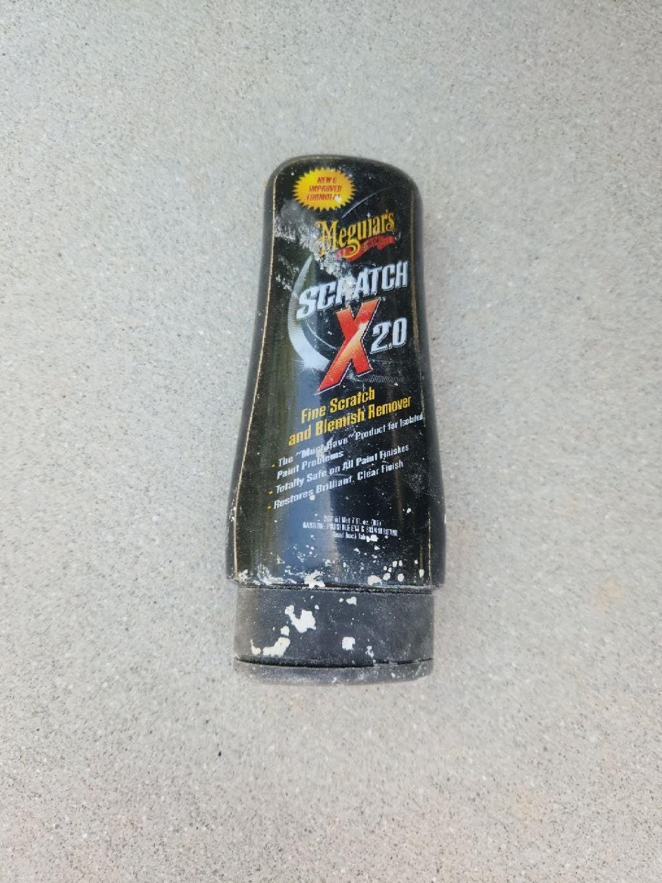 Meguiar's Ultimate Compound - Pro-Grade Car Scratch Remover, Paint Correction Compound that Removes Defects While Adding Gloss and Shine, Single Stage and Clear Coat Scratch Remove, 15.2 Oz customer photo 2