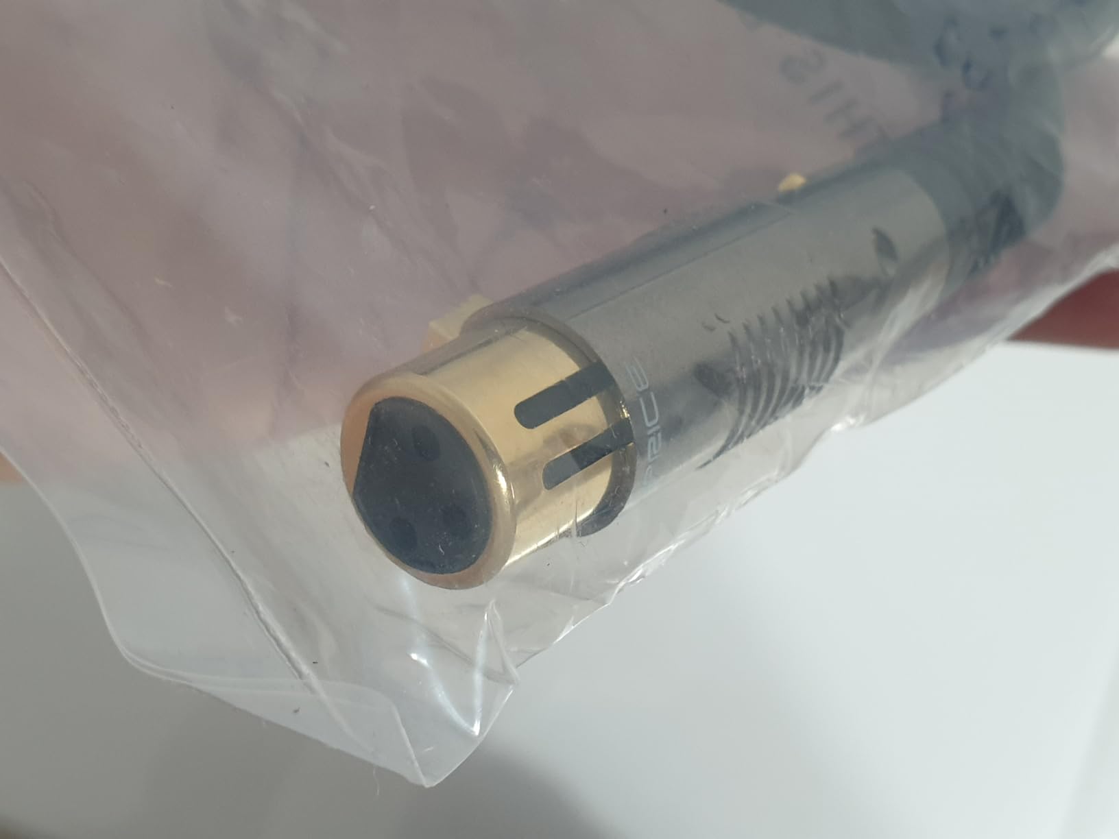 Monoprice XLR Male to XLR Female Cable - Premier Series, Gold Plated, 16AWG, 10 Feet, Black customer photo 2