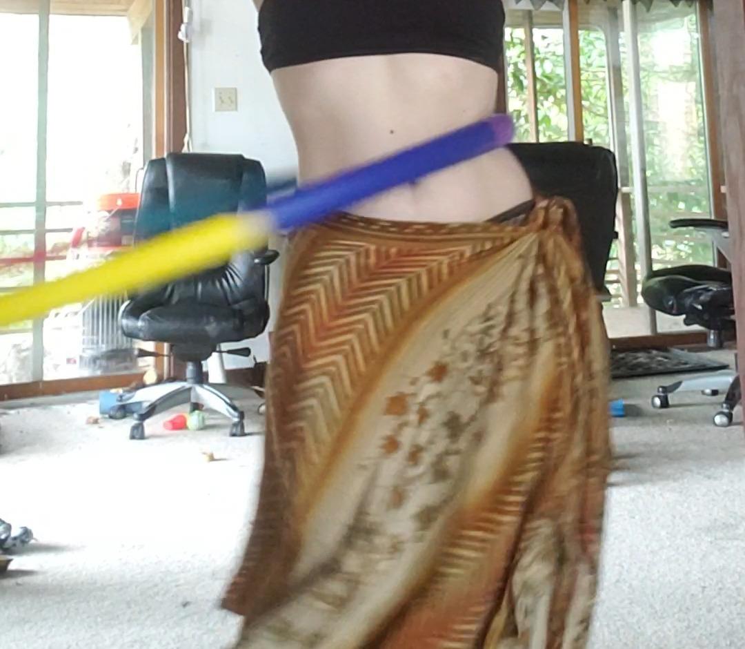 Weighted Hula Hoop, Trim Hoop 3B (3 lb)/4B (4 lb) - Large, Weight Loss Fitness Sports Hoop with No Wavy Ridges (Rainbow Colors) customer photo 1