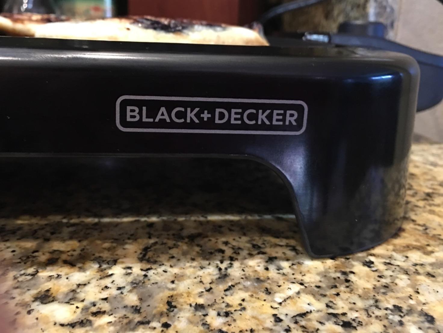 BLACK+DECKER GD2011B Family Sized Electric Griddle, 20 x 11-Inch, Black customer photo 2
