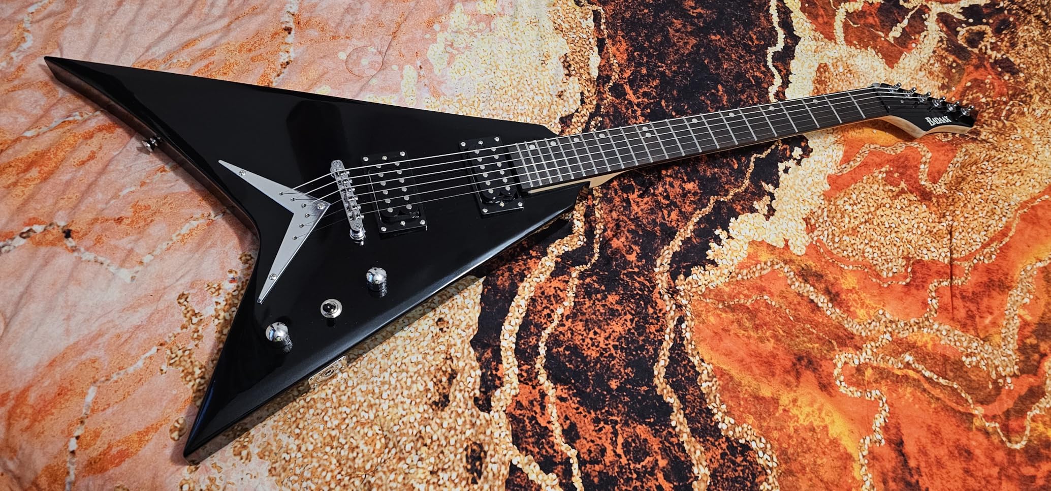 Offset RRV cut Electric Guitar - Black customer photo 2