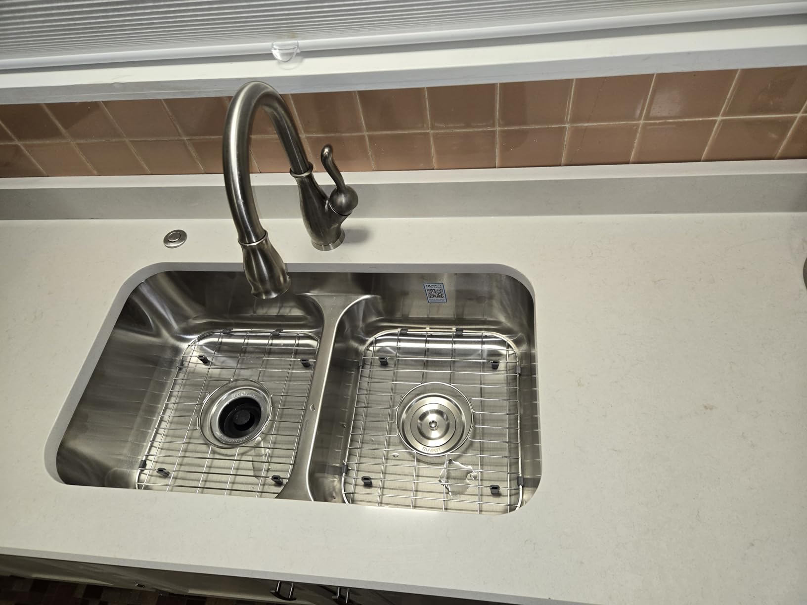 Ruvati 32-inch Undermount Kitchen Sink - 50/50 Double Bowl Kitchen Sinks, 16 Gauge T-304 Stainless Steel Kitchen sink with Brushed Finish - RVM4350 customer photo 1