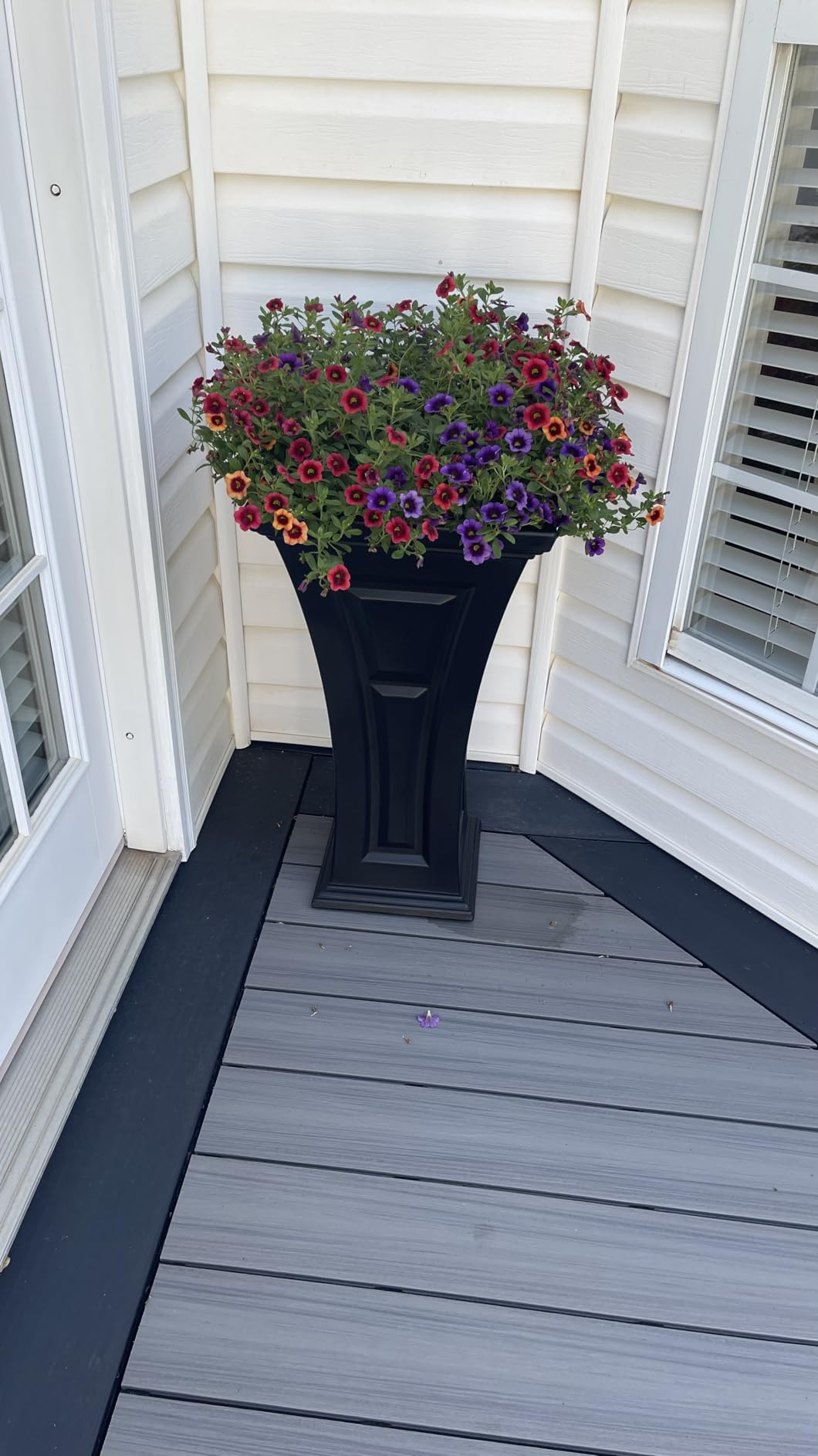 FCMP Outdoor Heritage Self-Watering Planter (2-Pack) - Set of 2 Large Planters for Porch, Patio, Outdoor/Indoor (28.5-inch Tall) customer photo 1