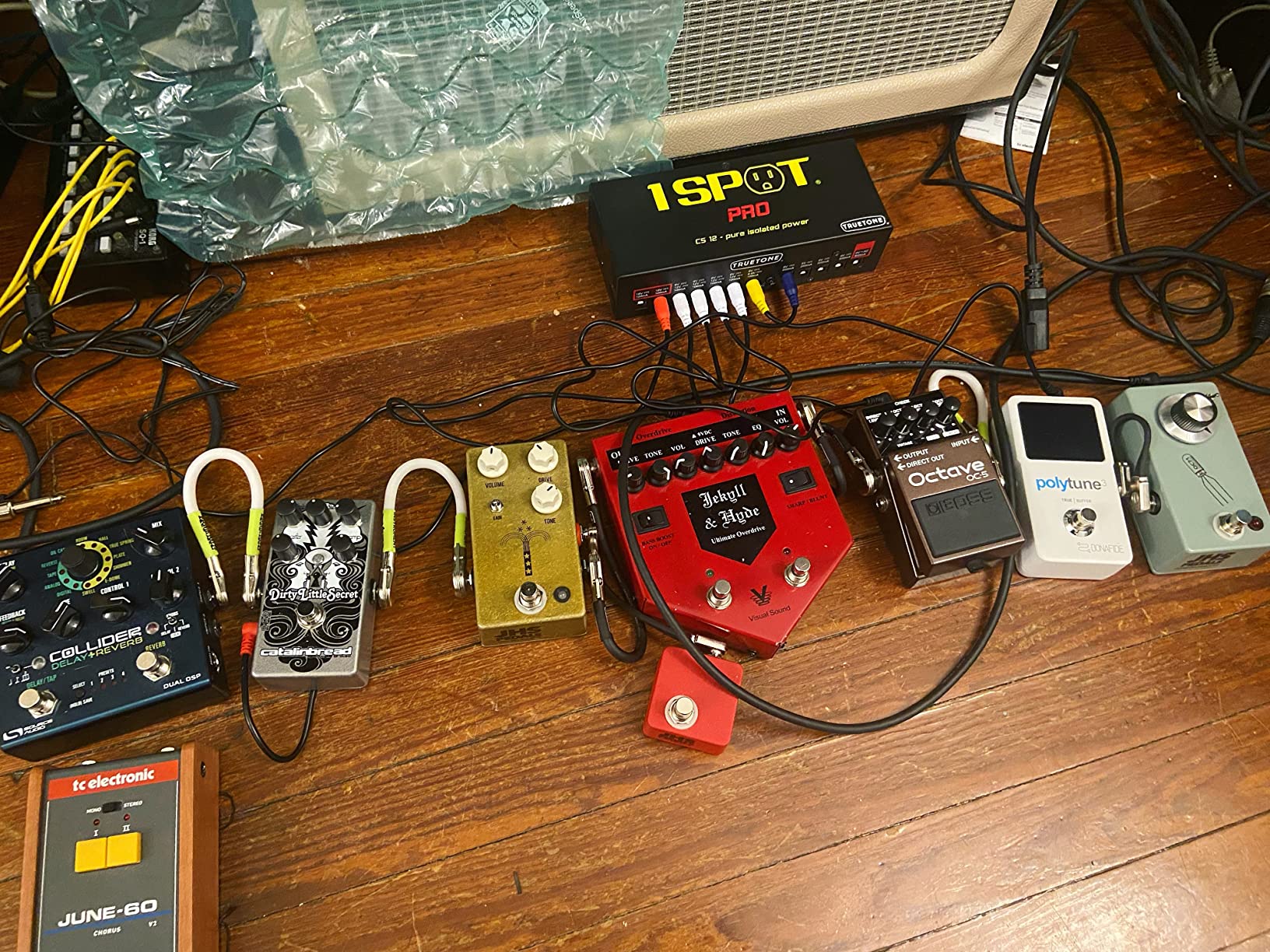 Truetone 1 SPOT Pro CS12 Guitar Pedal Power Supply with 12 Isolated Outputs, 9Vac 9Vdc 12V 18V variable voltage customer photo 1