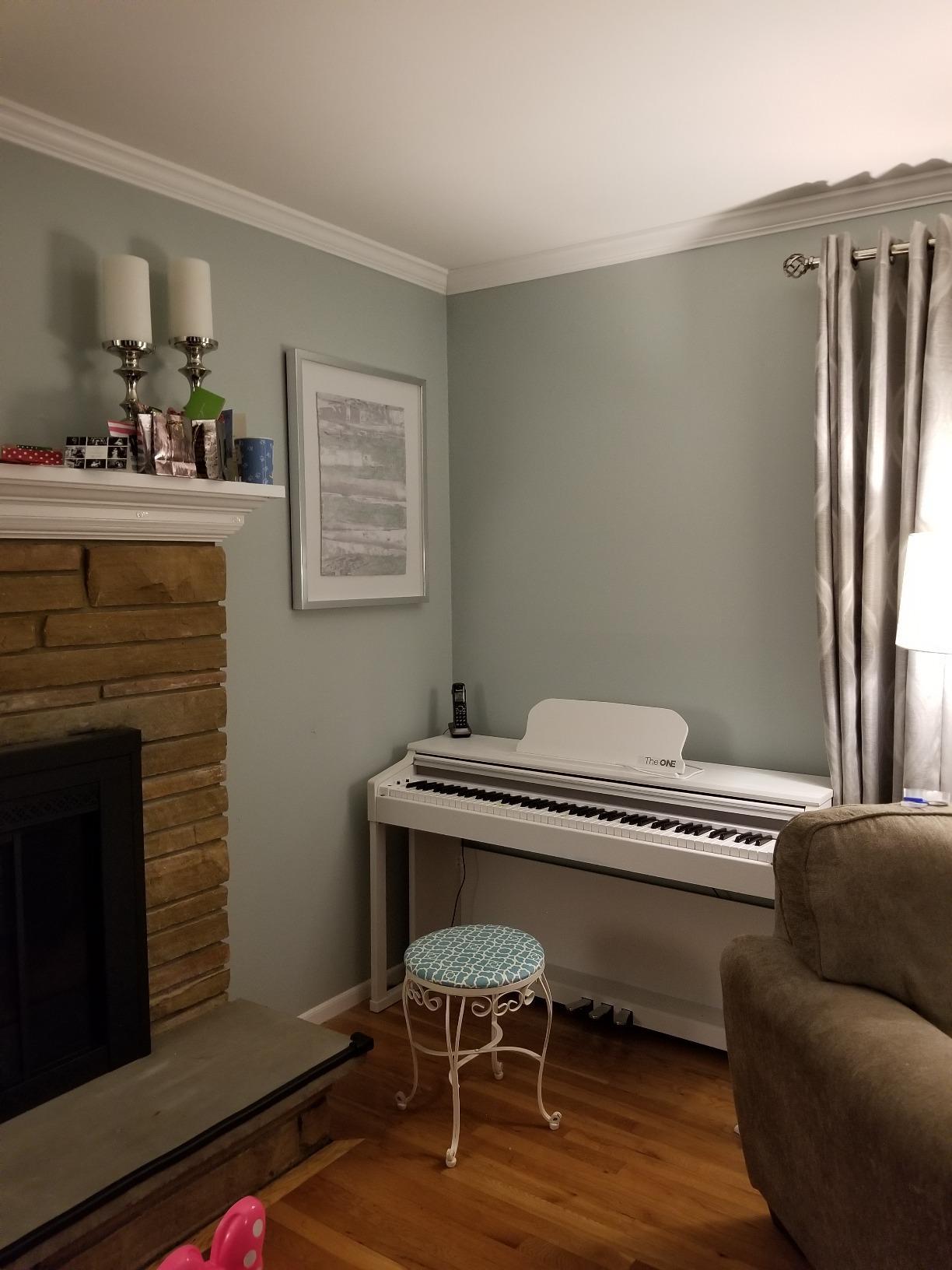 The ONE Digital Piano Keyboard with 88-Key Weighted Action for Beginner and Intermediate Players, Grand Piano Sound, Full Size Hammer Keyboard with Lighted-up Keys/Online Lessons/3-Pedal Unit customer photo 2
