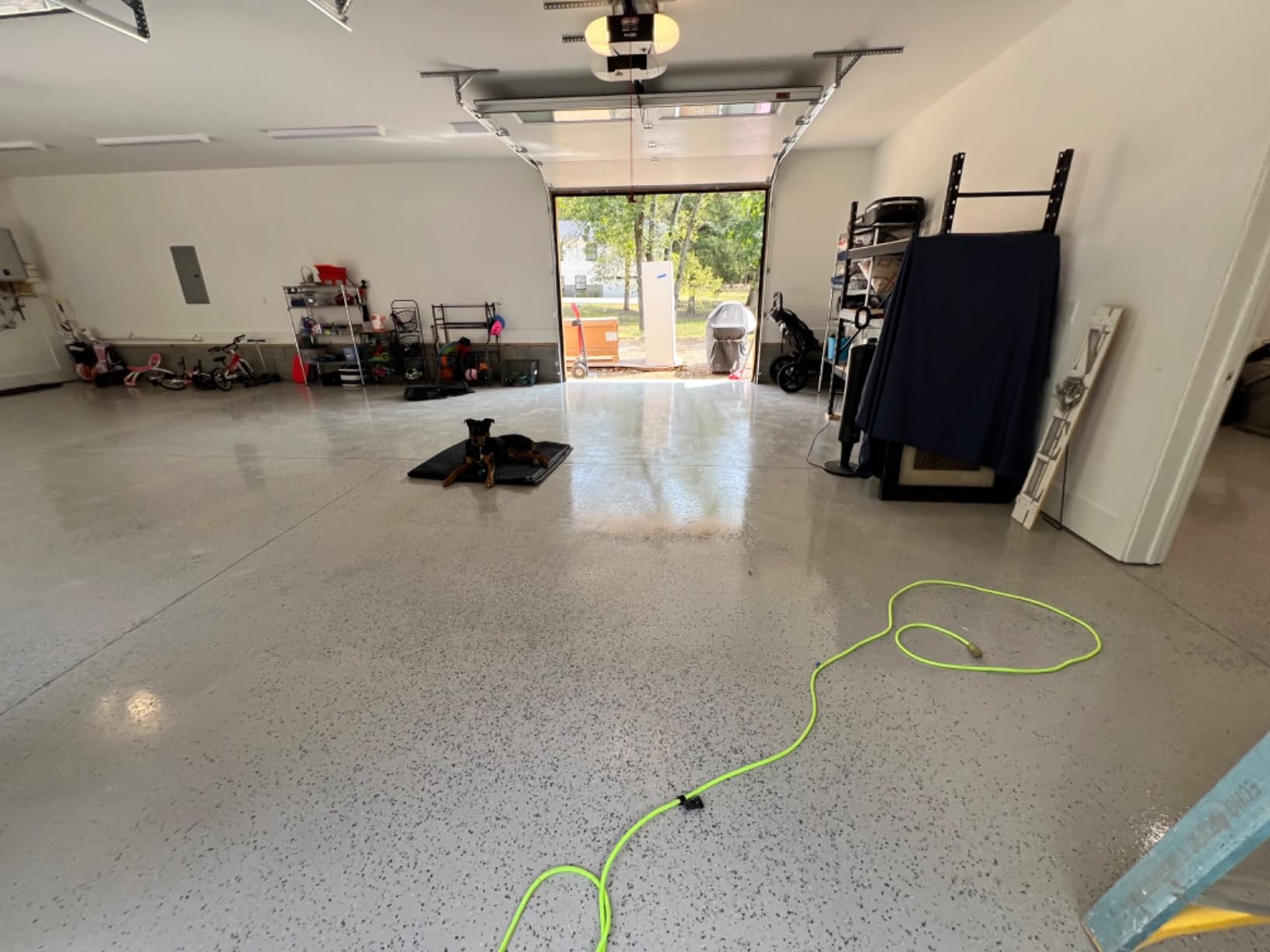 Rust-Oleum 292514 EPOXYSHIELD Premium Clear Garage Floor Coating Kit, 2.5 Car, Gloss Clear customer photo 2