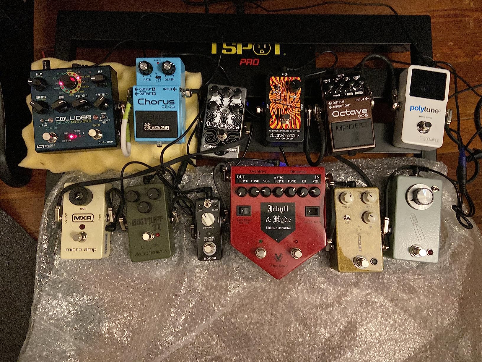 BOSS CE-2W Chorus | Premium Waza Craft Guitar Effect Pedal with Analog Circuitry customer photo 1