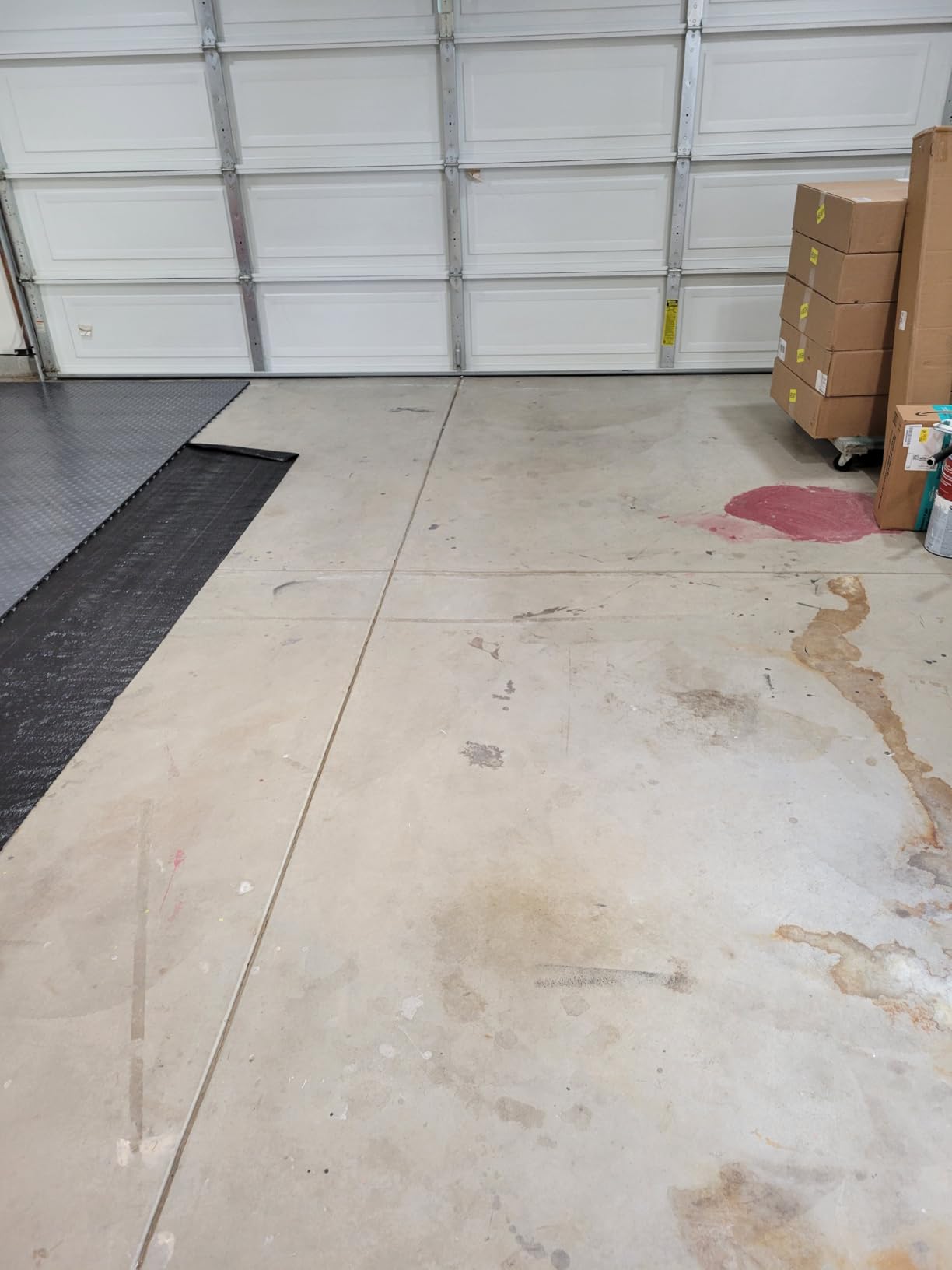 Big Floors GarageTrac Garage Floor Tiles, Interlocking Garage Flooring, Diamond Pattern Non-Slip Heavy-Duty Copolymer Modular Tile, Graphite, 48 Pack of 12 x 12