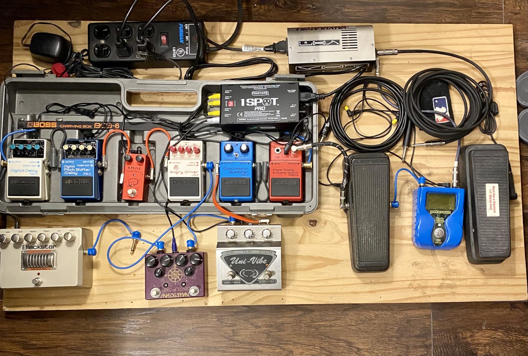 Truetone 1 SPOT Pro CS6 Low Profile Guitar Pedal Power Supply with 6 Isolated Outputs, 9V 12V 18V customer photo 1
