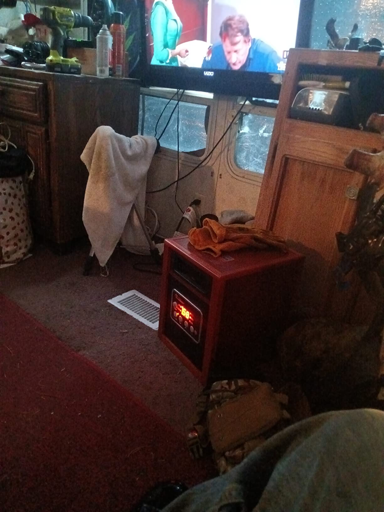 DR. INFRARED HEATER DR-998, 1500W Dual Heating Infrared Space Heater with Humidifier, Oscillation, Remote Control, Thermostat & Safety Protection, Walnut customer photo 1