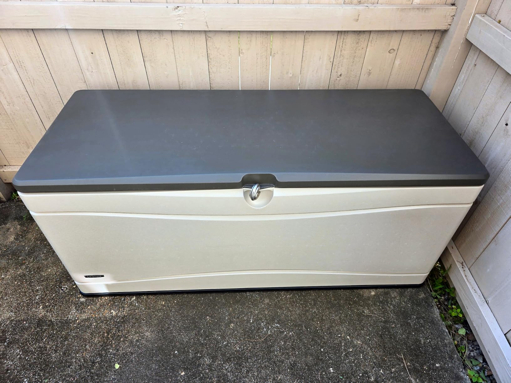 LIFETIME 60298 Heavy Duty Outdoor Storage Deck Box, 130 Gallon, Gray customer photo 2