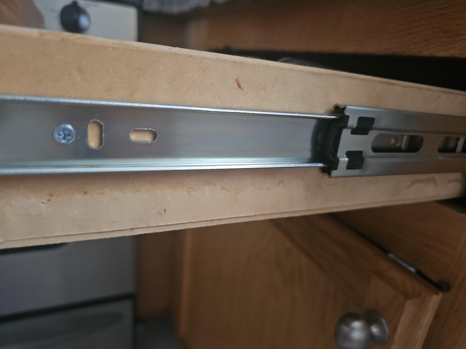 LONTAN 22 inch Heavy Duty Soft Close Drawer Slides 1 Pair Full Extension Ball Bearing Drawer Glides Side Mount Cabinet Rails with Rear Mounting Brackets 100lb Capacity customer photo 2