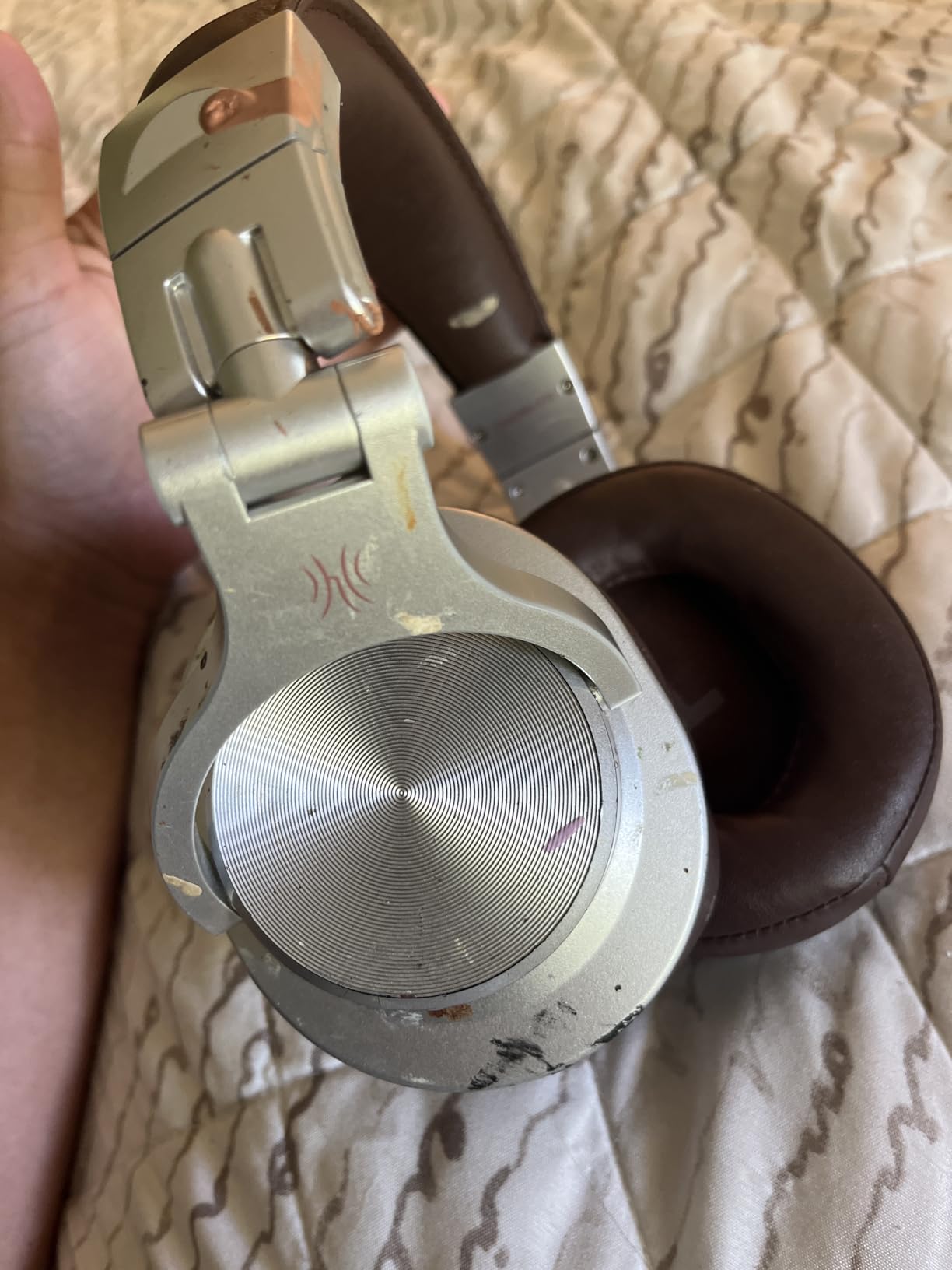 OneOdio A70 Bluetooth Over Ear Headphones, Wireless Headphones with 72H Playtime, Hi-Res, Built-in Mic, 3.5mm/6.35mm Wired Audio Jack for Studio Monitor & Mixing DJ Guitar AMP customer photo 1