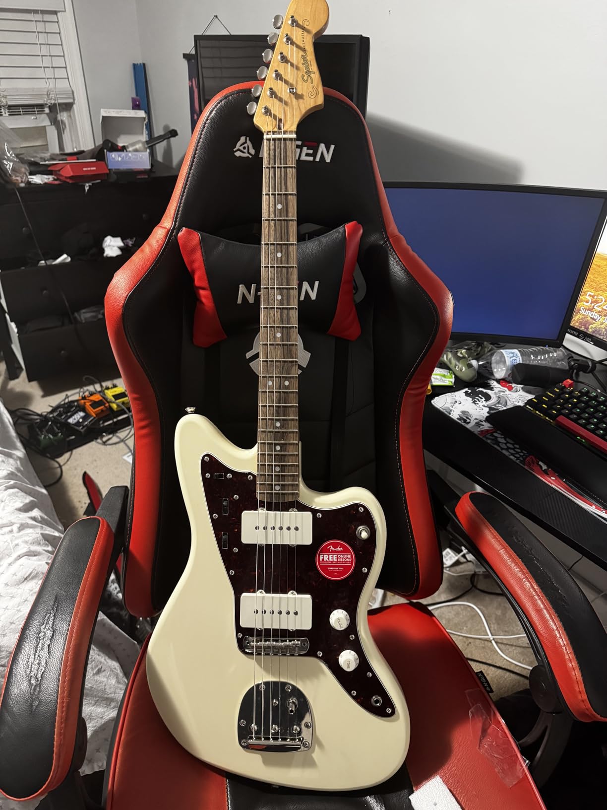 Squier Classic Vibe 60s Jazzmaster Electric Guitar customer photo 1