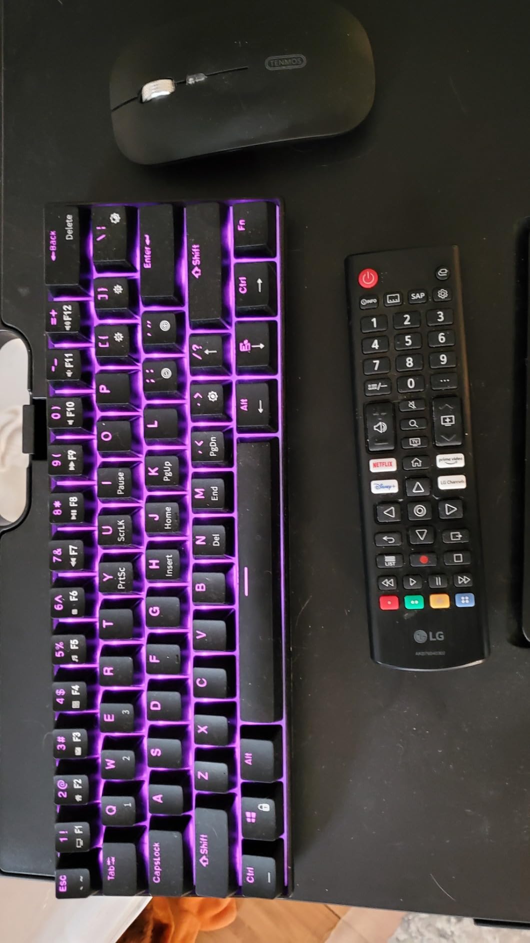RK ROYAL KLUDGE RK61 60% Mechanical Keyboard with Coiled Cable, 2.4Ghz/Bluetooth/Wired, Wireless Bluetooth Mini Keyboard 61 Keys, RGB Hot Swappable Red Switch Gaming Keyboard with Software - White customer photo 1