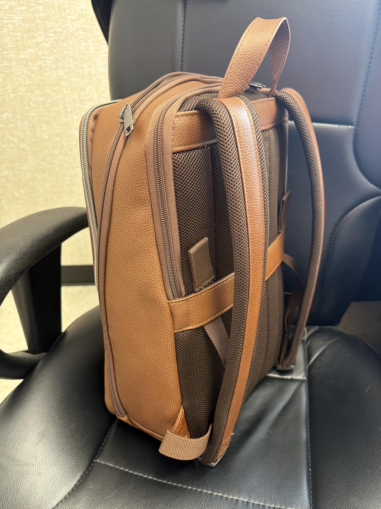 Samsonite Classic Leather Slim Backpack customer photo 2