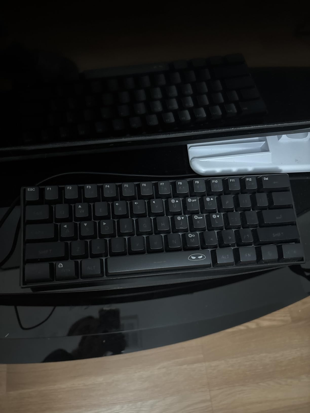 MageGee Mini 60% Gaming Keyboard, Upgrade RGB Backlit 61 Key Ultra-Compact Keyboard, TS91 Ergonomic Waterproof Mechanical Feeling Office Computer Keyboard for PC, MAC, PS4, Xbox ONE Gamer(White) customer photo 1