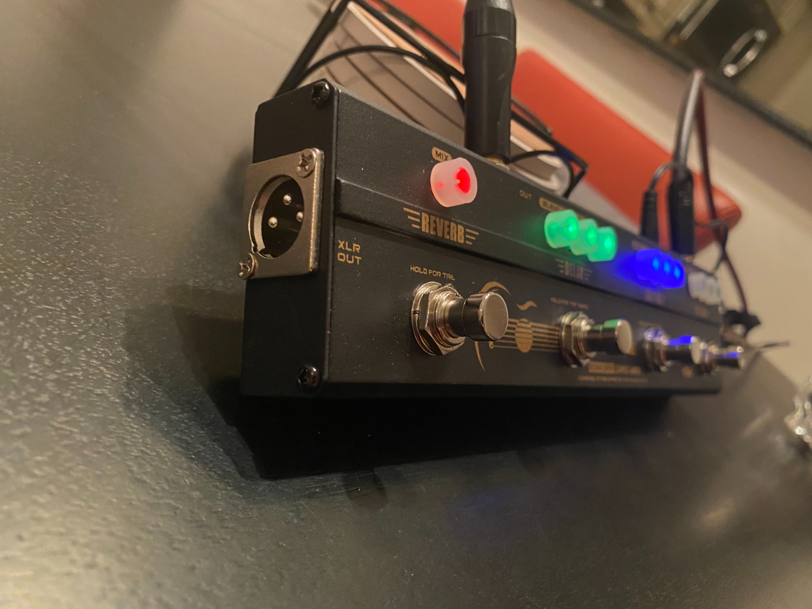 SONICAKE Acoustic Pedal Guitar Effect Acoustic Pedal Multi Effects Preamp Chorus Delay Reverb Acoustic Guitar Pedal Sonic Wood with XLR Output customer photo 2