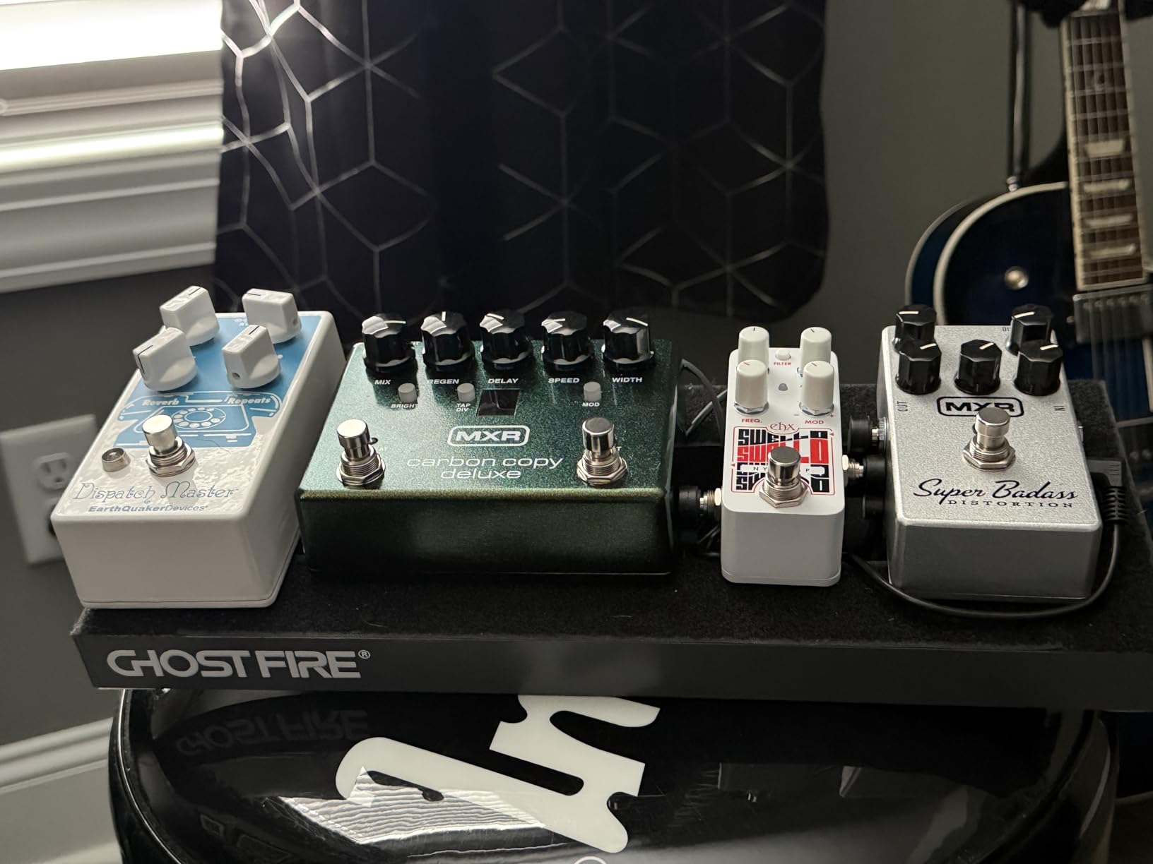 Ghost Fire Large Guitar Pedal Board Aluminum Alloy 3.6lb Super light Effect Pedalboard 27.5''x11.8'' with Carry Bag SPL-07 customer photo 1