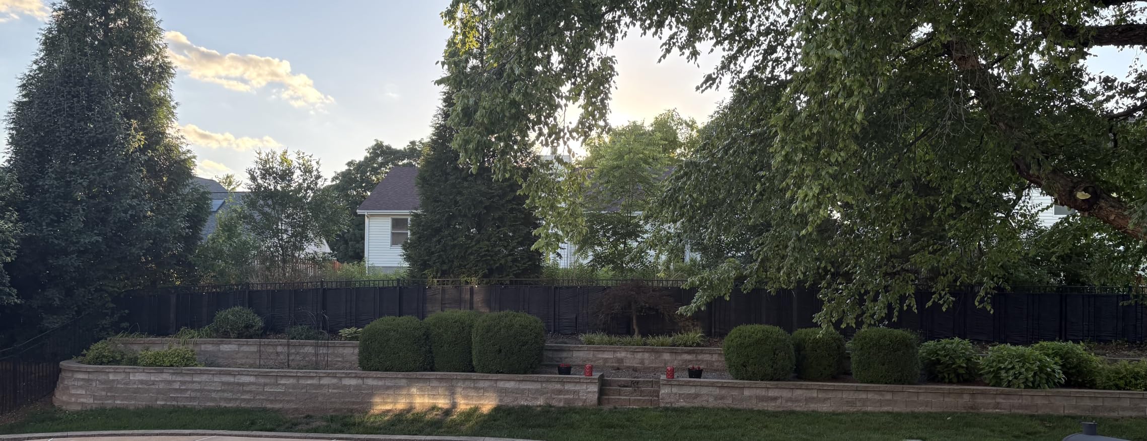 iCover 4x50ft Privacy Screen Fence, Outdoor Fencing Panels, Garden Windscreen Mesh Shade Sail Net Barrier, Include Reinforced Bindings and Brass Grommets Cable Zip Ties, Black customer photo 2