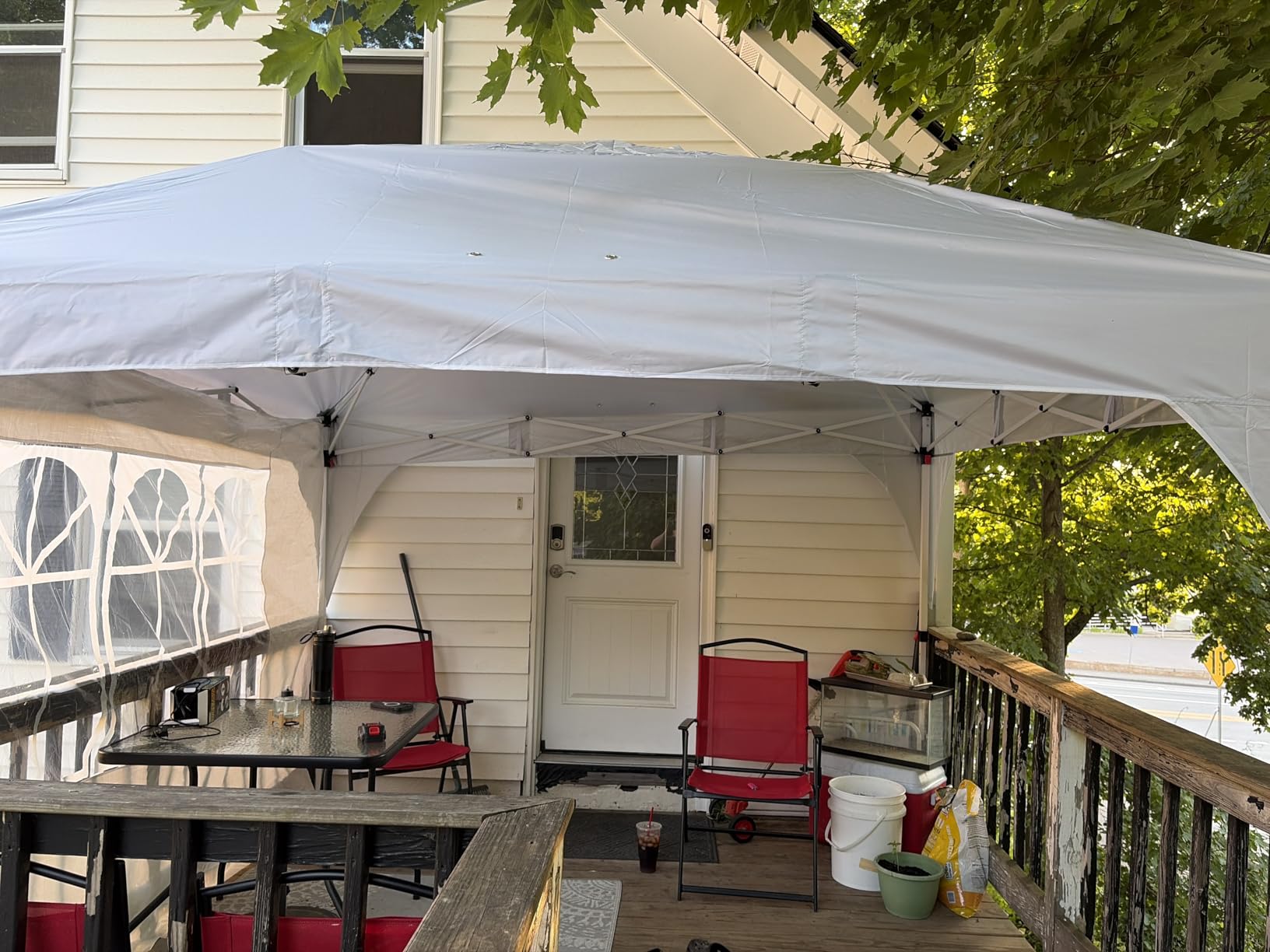 Yaheetech 10x10 Pop Up Canopy Tent with Vent, Easy Set Up Tent, Instant Sun Shelter Canopy with Wheeled Bag, 4 Sandbags, 12 Stakes & 4 Ropes, for Parties, Beach, Outdoor, White customer photo 2