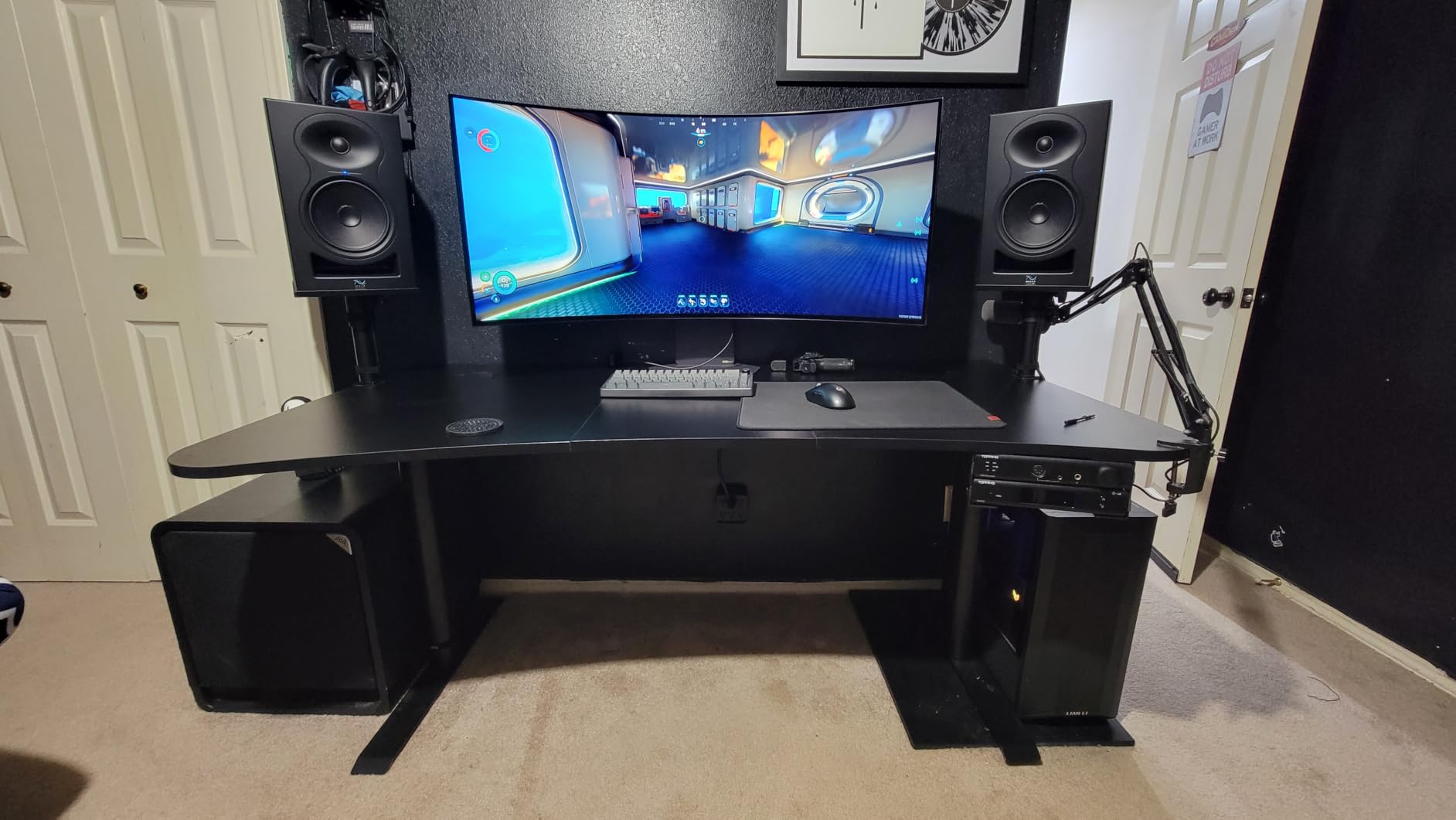 Kali Audio LP-6 V2 6.5-Inch Project Lone Pine Powered Studio Monitor (Single, Black) customer photo 1