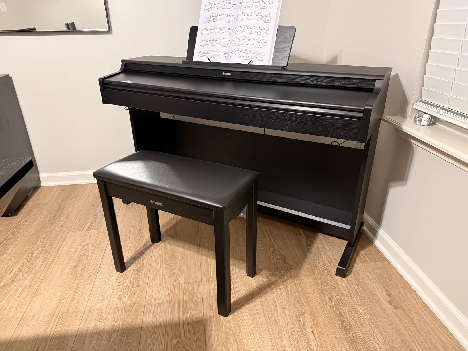 Yamaha YDP-165 Console Digital Piano with Weighted 88-Key Graded Hammer 3 Action, CFX Concert Grand Piano Sound, Includes Bench (Black) customer photo 1