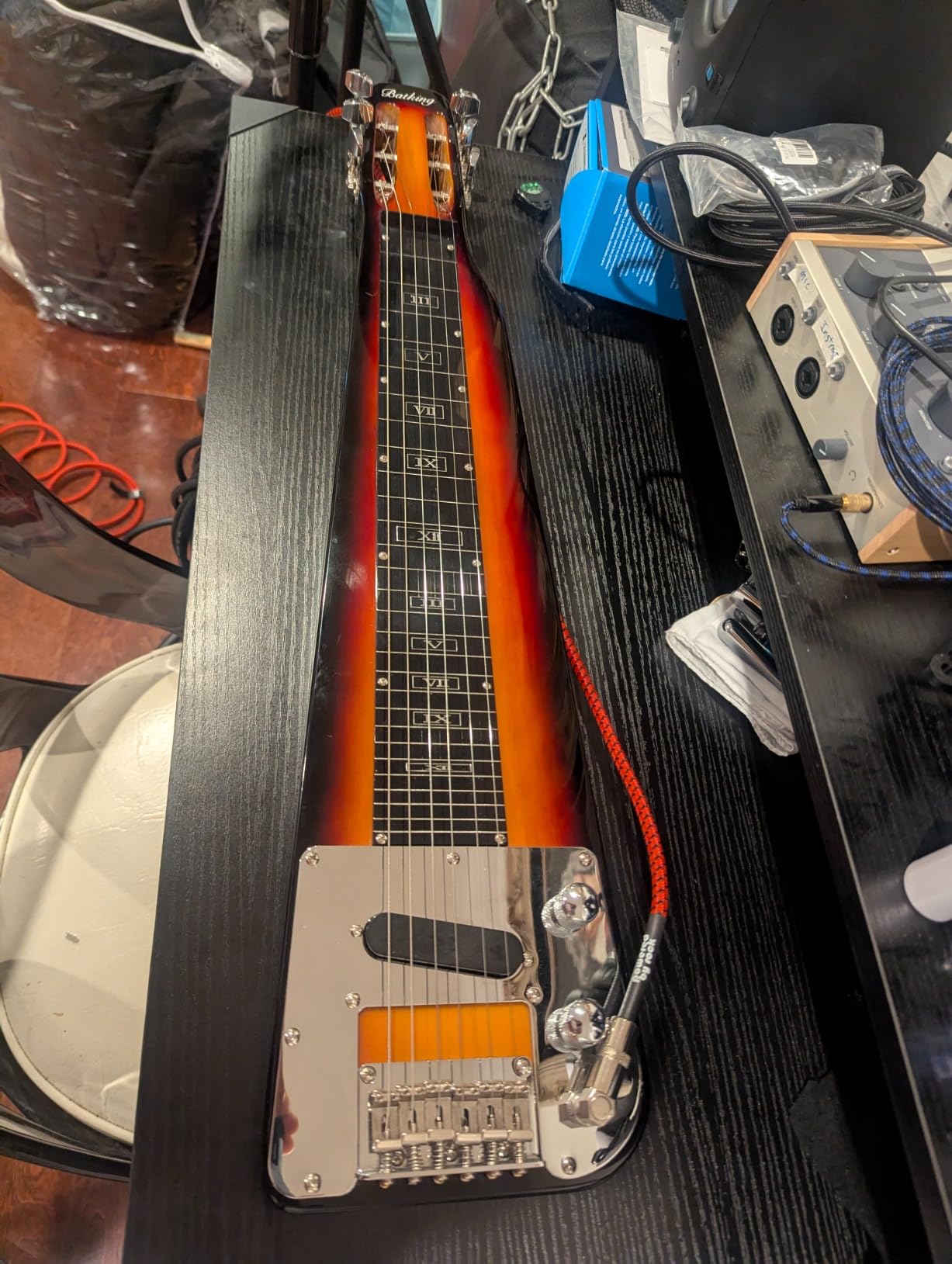 Batking Lap Steel Guitar, Electric Slide Guitar 6 String Slotted Headstock with Gig Bag - Sunburst customer photo 1