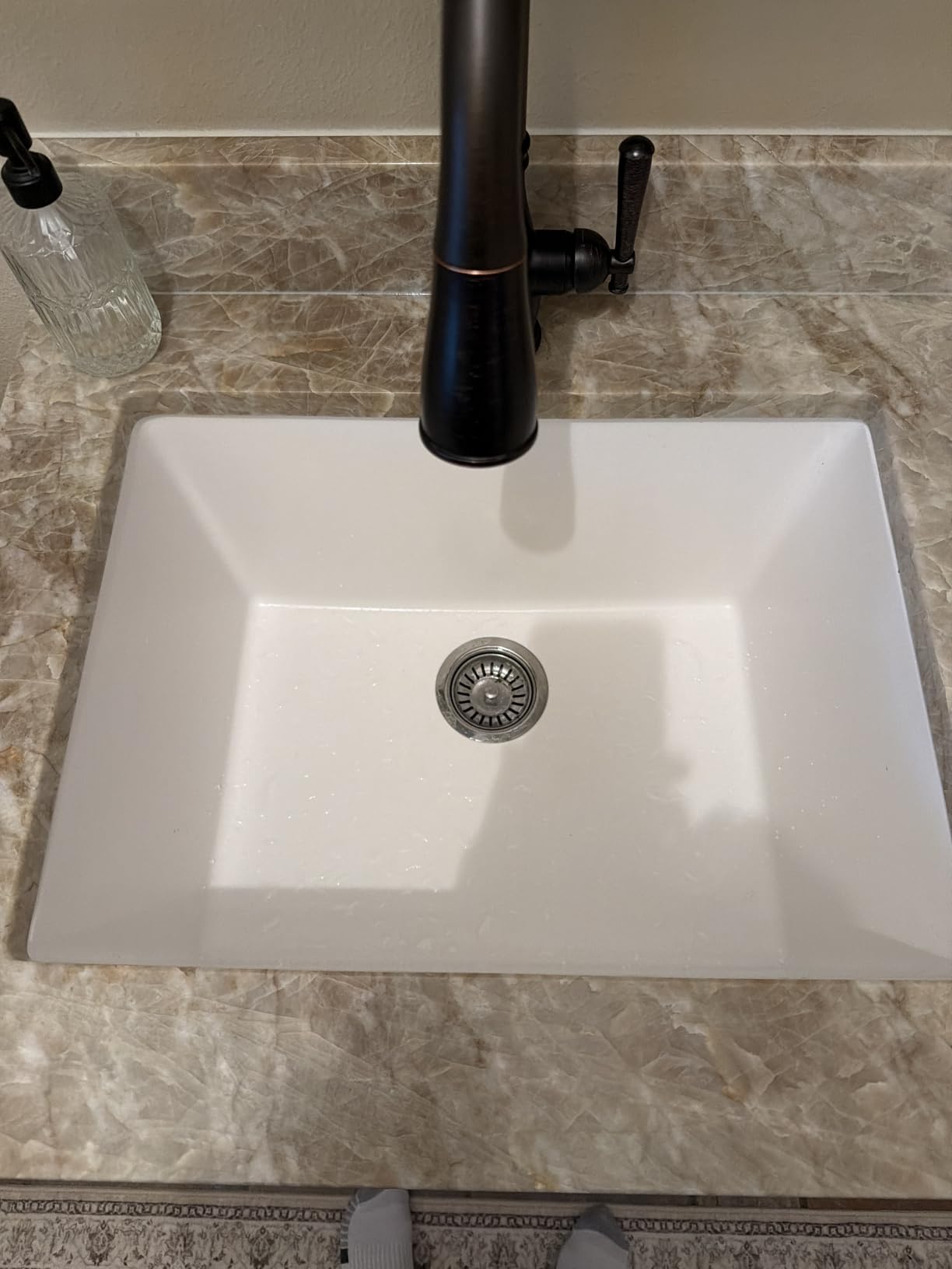 Lordear Black Granite Kitchen Sink 33 Inch Undermount | Quartz Granite Composite Black Single Bowl Under Kitchen Sinks 33x19 Inch customer photo 1