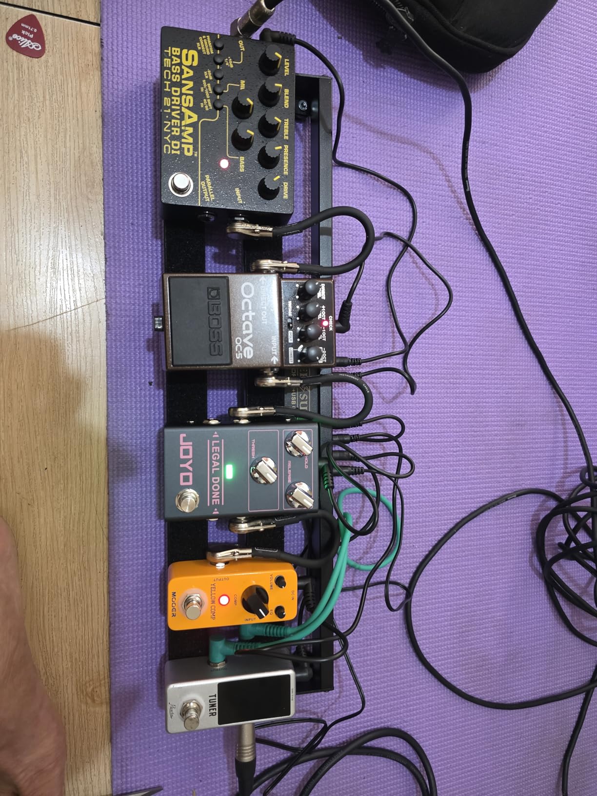 MOOER Compressor Pedal, Yellow Comp Mini Portable Compression with True Bypass, EQ and Volume Adjustable customer photo 1