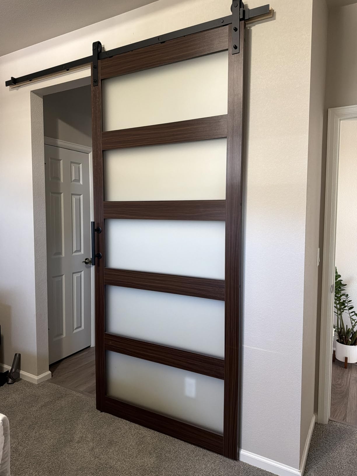 BARNSMITH 36in x 84in 5-Panel Glass Barn Door with 6.6FT Brushed Nickle Sliding Door Hardware Included & Handle, Frosted Glass Solid Wood Water-Proof PVC Surface, Pre-Drilled Easy Assembly, White customer photo 1