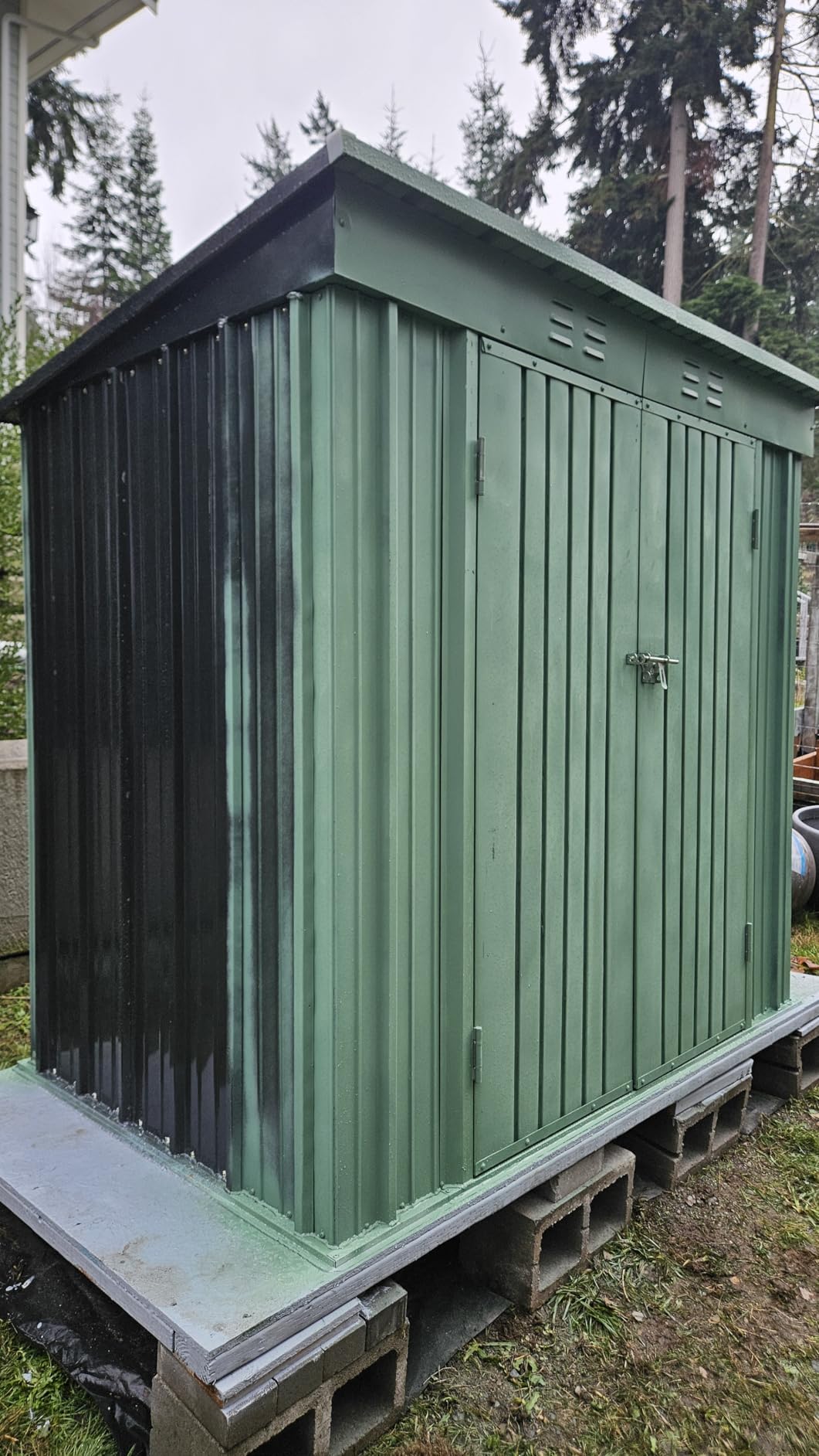 Gizoon 6' x 4' Outdoor Storage Shed with Double Lockable Doors, Anti-Corrosion Metal Garden Shed, Waterproof Shed Outdoor Storage Clearance for Backyard Patio Lawn-Dark Gray customer photo 1