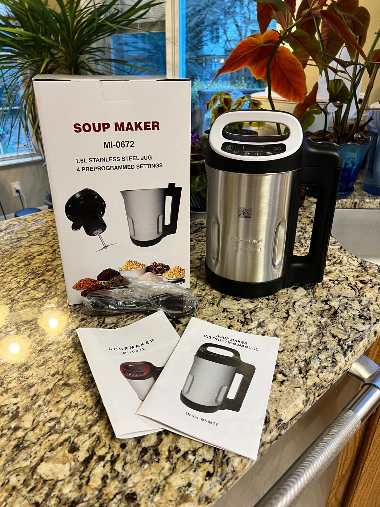 Soup Maker 1.6L, 4-in-1 Multi-Function Soup and Smoothie Maker with Smart Control Panel, Stainless Hot Soup Maker Electric, Makes 2-5 Servings customer photo 2