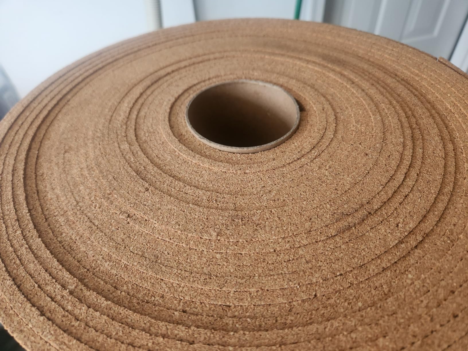 200 Sq. Ft. Cork Roll 48 x 600 Inch Cork Underlayment Roll Sound Insulation Mildew and Moisture Proof for Office Home School DIY Supplies(3mm Thick) customer photo 2